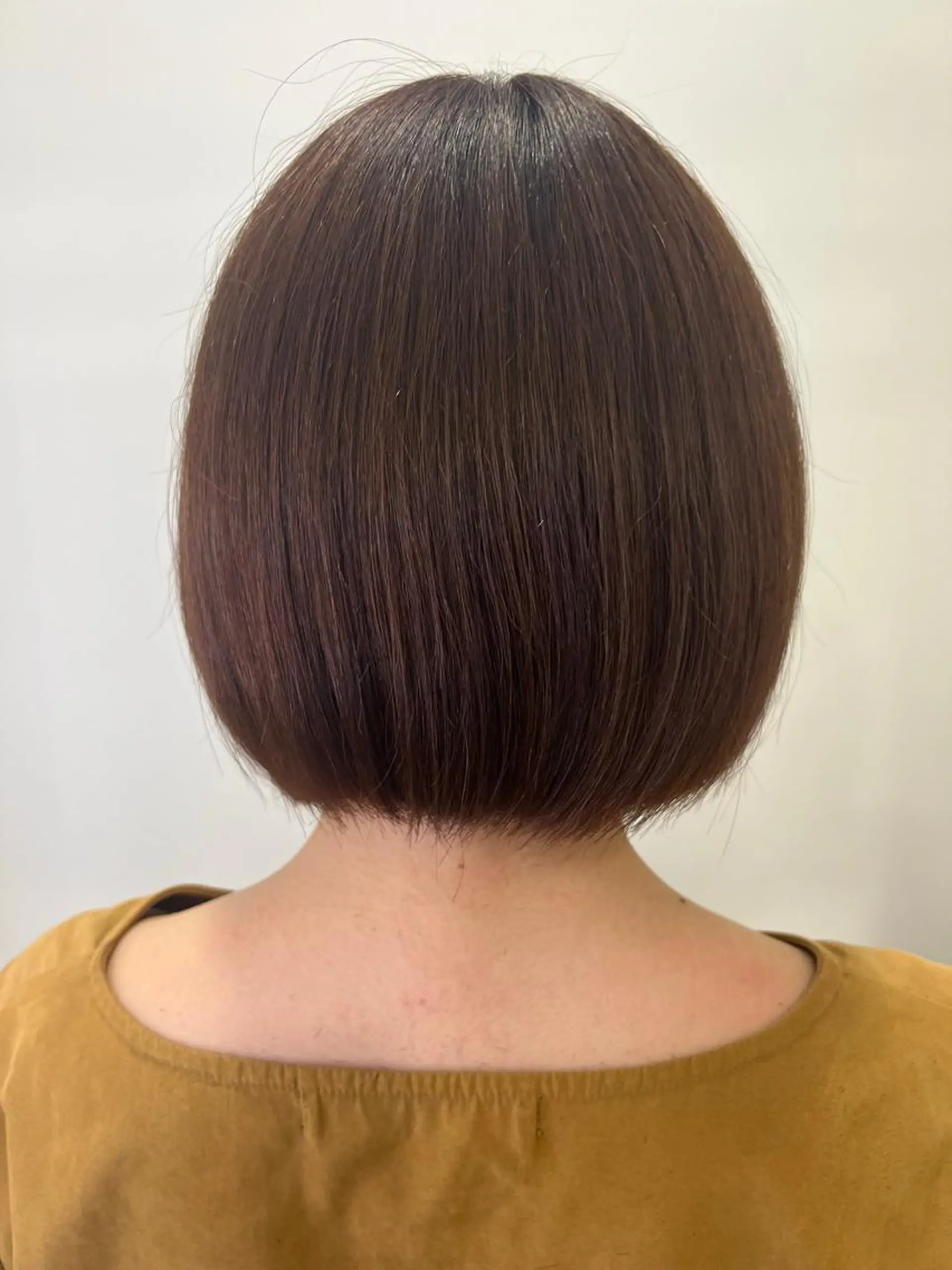 ミディアム 髙橋 歩のヘアスタイル