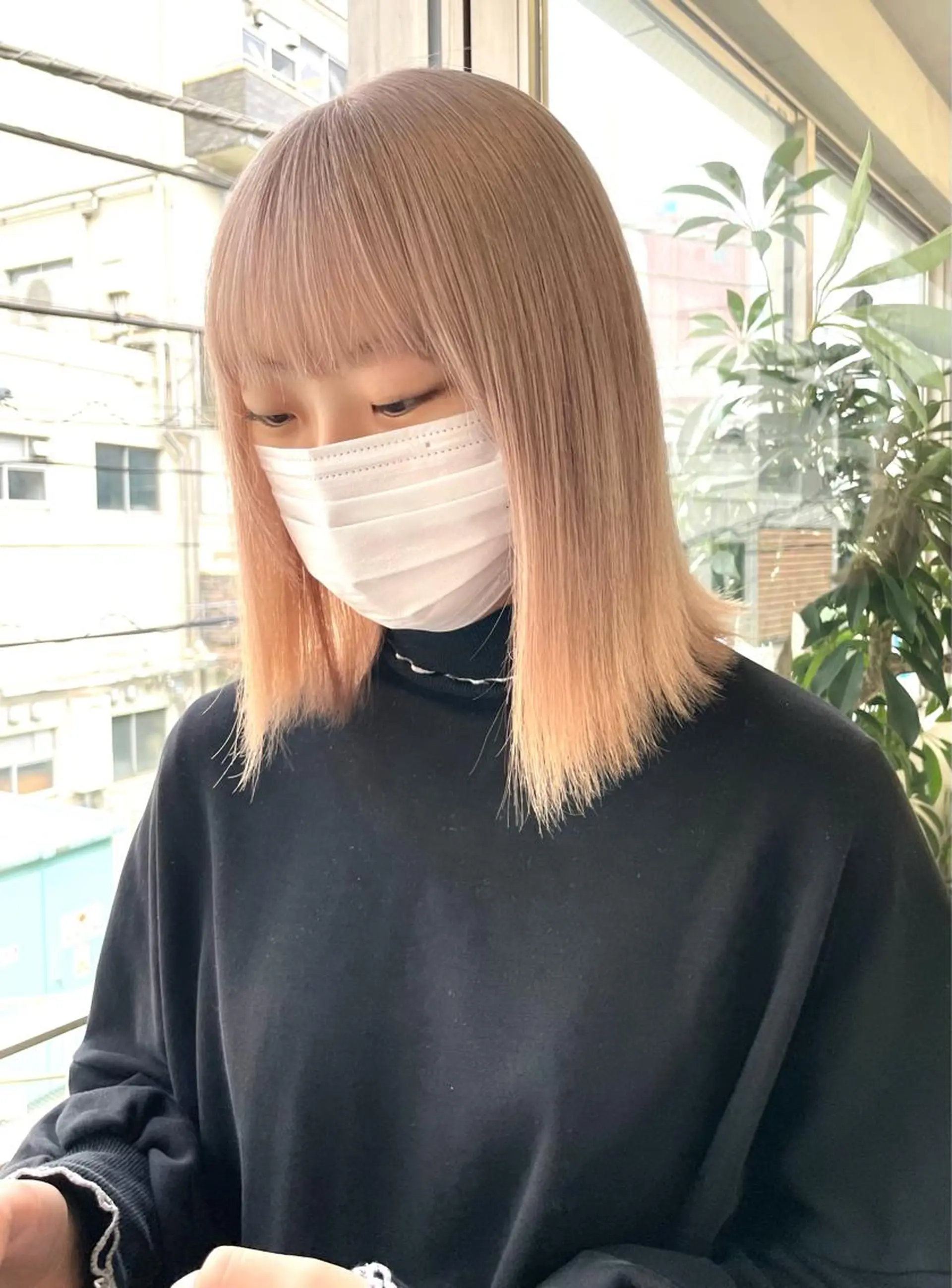 カラー ブリーチ 若月 あやかのヘアスタイル