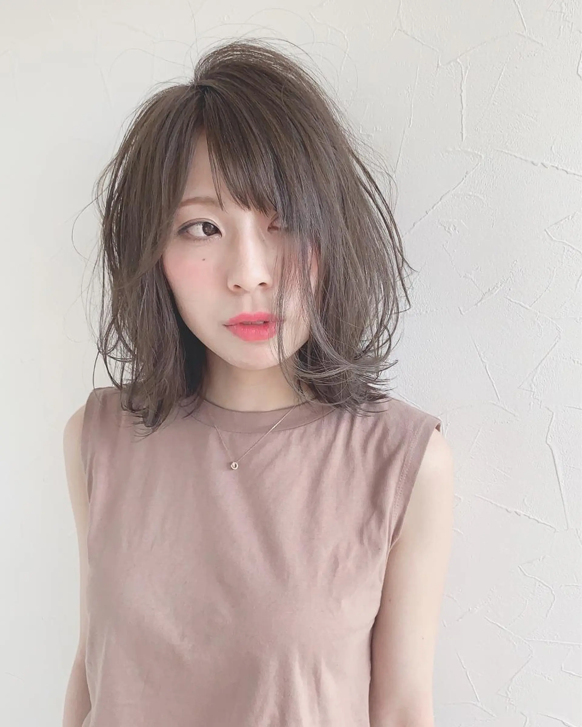 ミディアム ボブ レイヤーカット ローレイヤー 外ハネヘア 狩野 純一郎のヘアスタイル