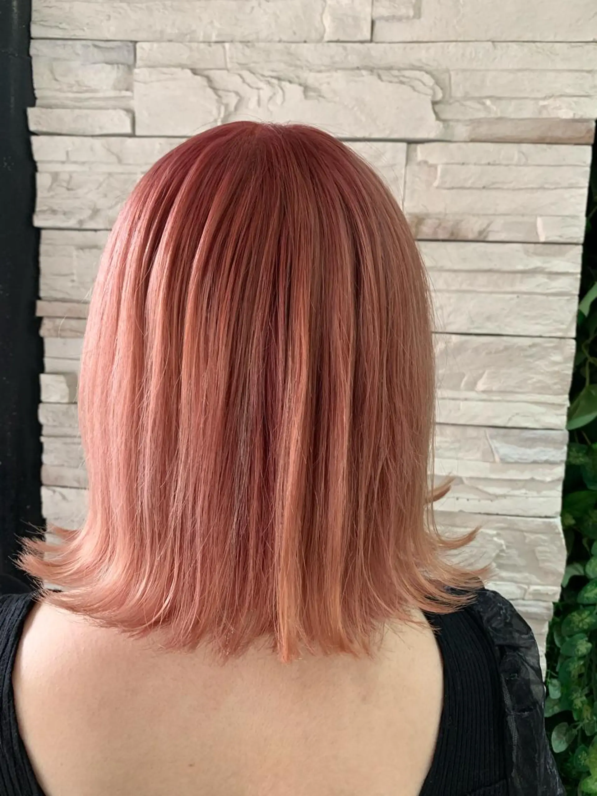 セミロング 韓国ヘア×ハイトーン AYA💫のヘアスタイル