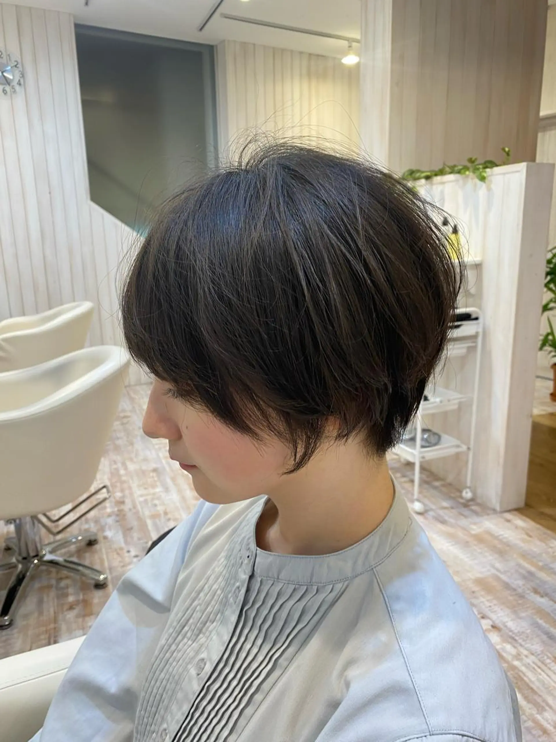 ショート カラー 佐藤史哉* 韓国レイヤー赤み除去のヘアスタイル