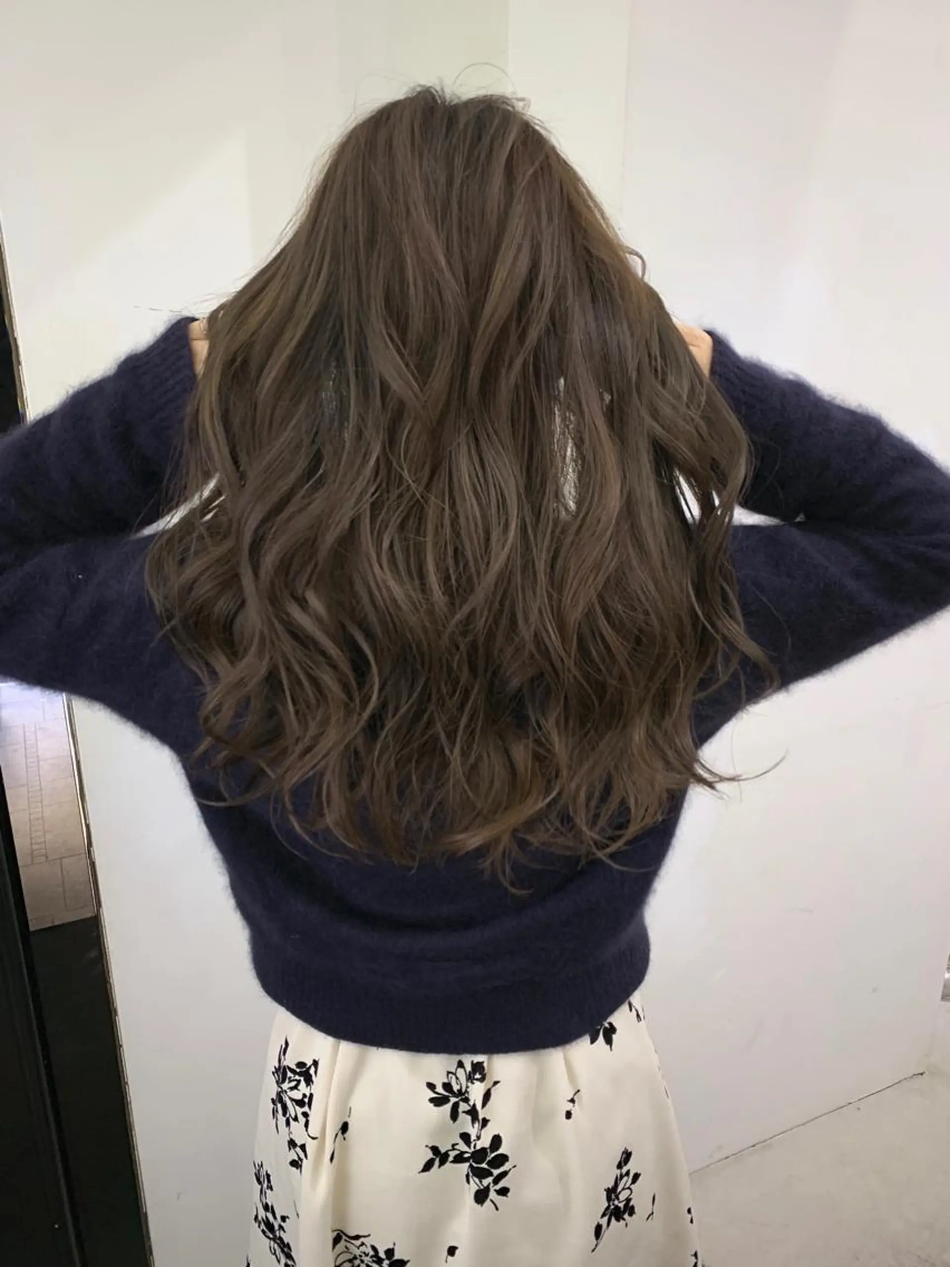 ロング カラー レイヤーカット エクステ（レミー毛） NINEのヘアスタイル