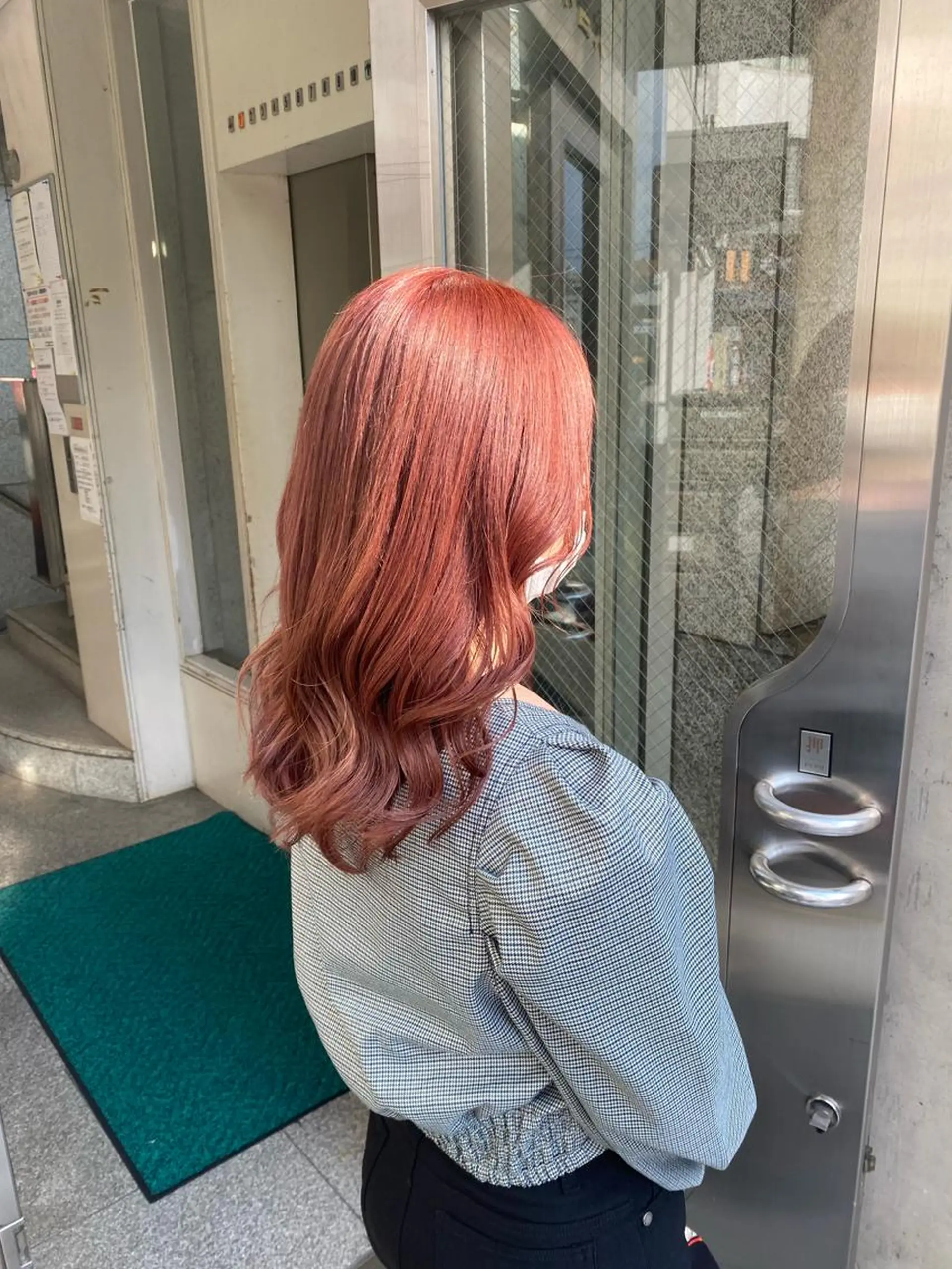 ミディアム ヘアカラー 片桐 大介のヘアスタイル