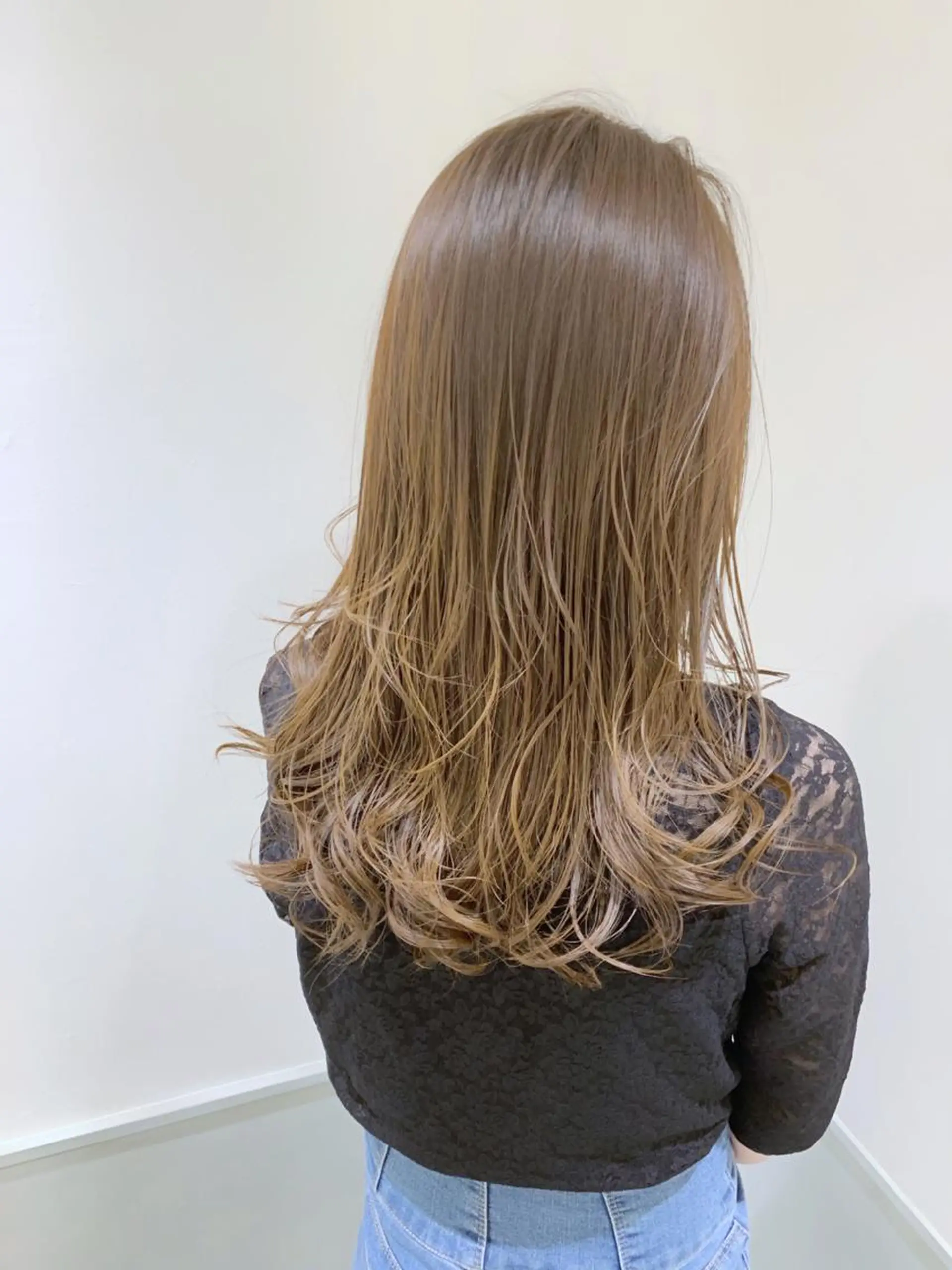 ロング カラー ベージュカラー カット 【髪質改善特化】 新宿/縮毛矯正/セラのヘアスタイル