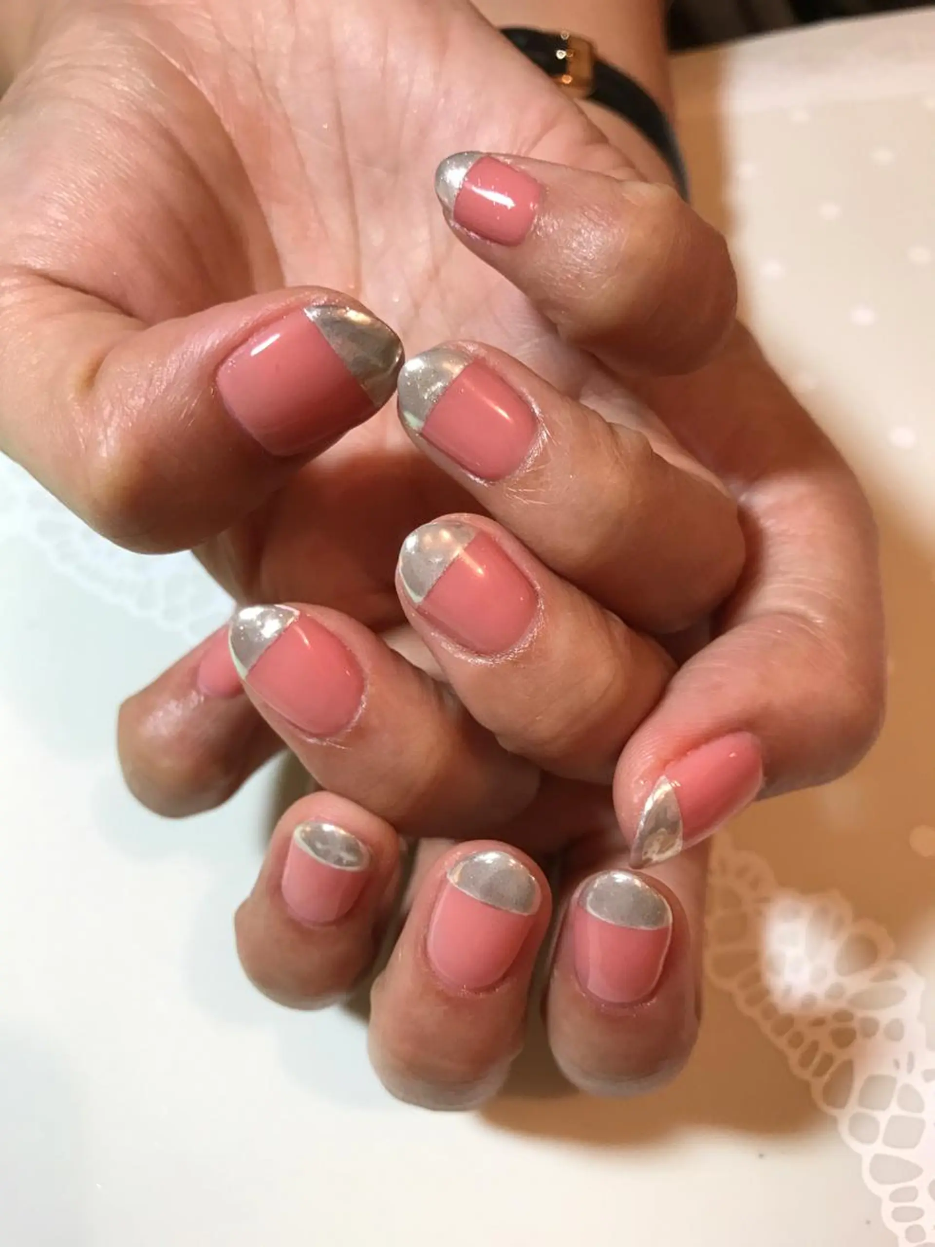 ネイル フレンチネイル ミラーネイル atelier chic+所属・atelier chic+のネイルデザイン