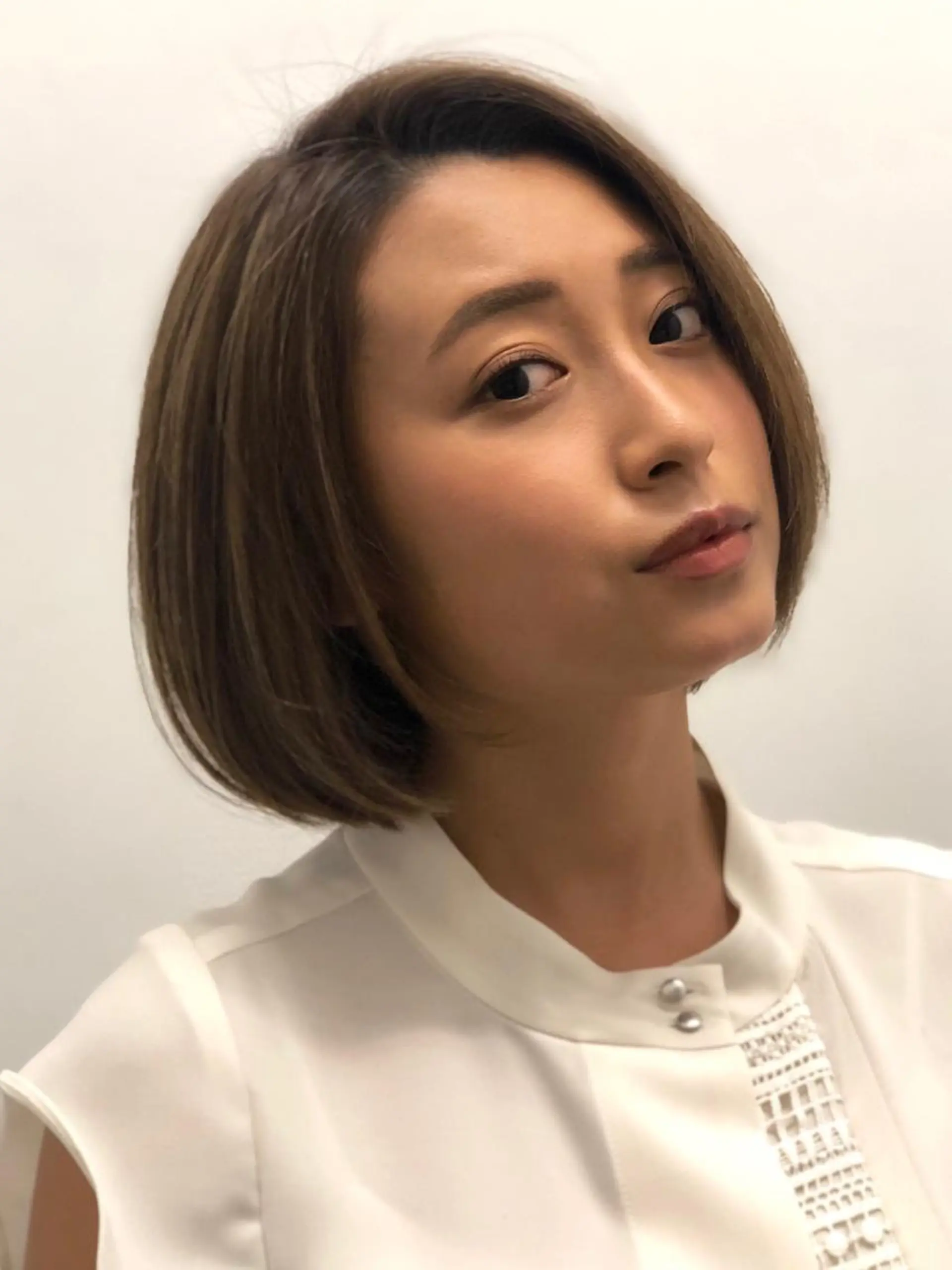 ショート カラー ボブ 似合わせ/小顔カット 🔷山方直也のヘアスタイル