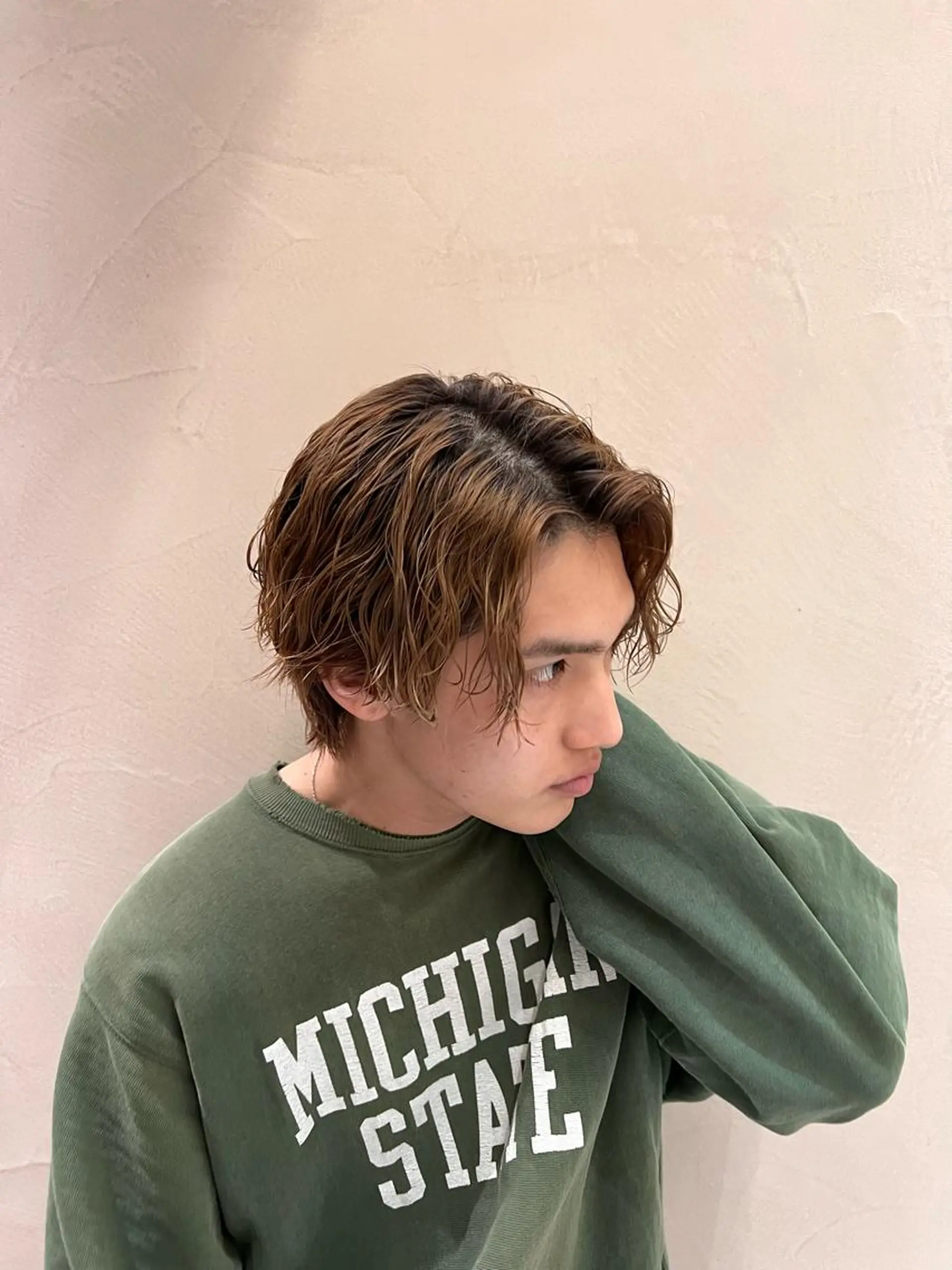 ミディアム パーマ メンズ カット パーマ トリートメント 波巻きスパイラルパー マ/シャドウパーマ駿のヘアスタイル