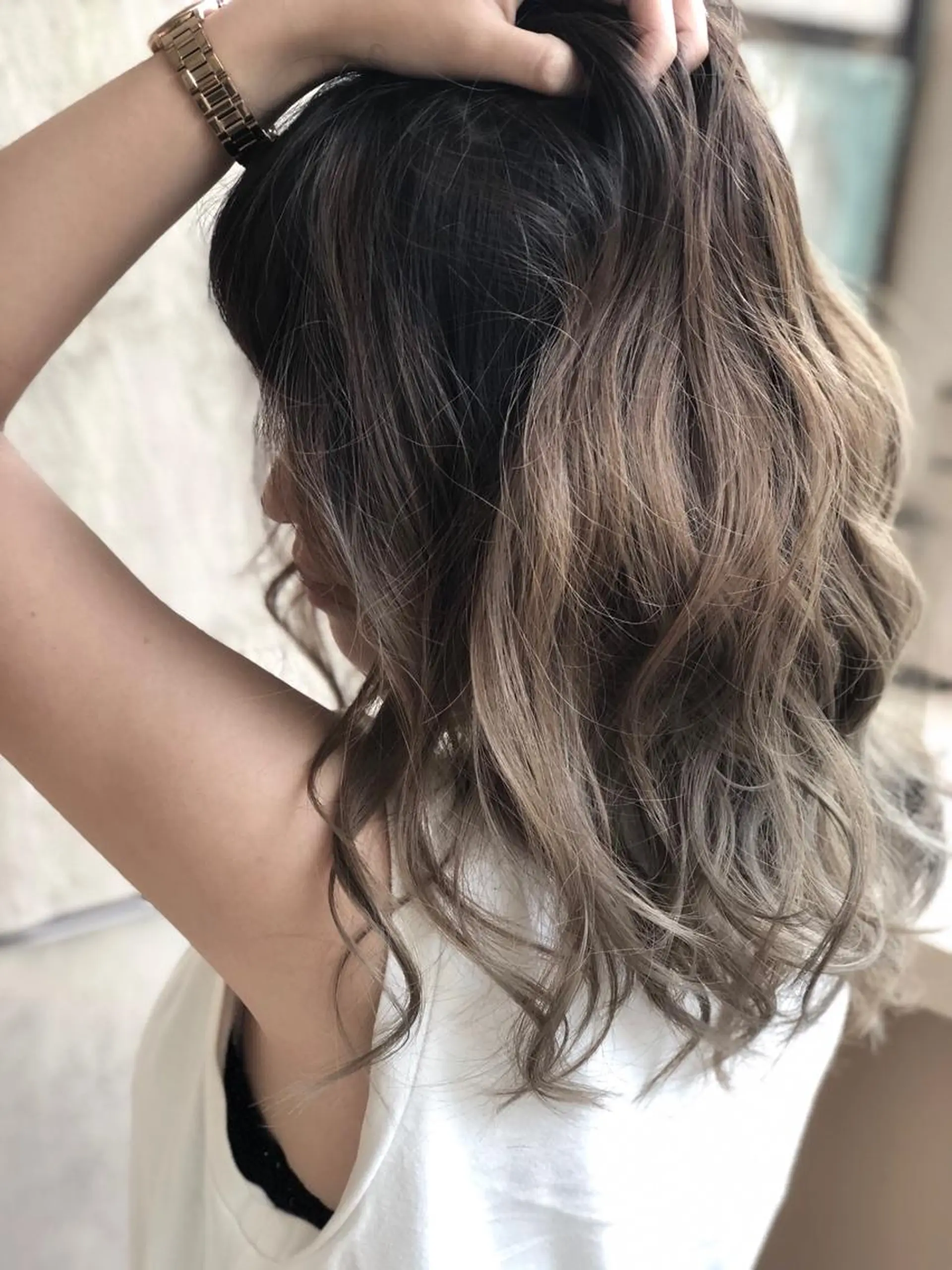 ロング カラー ヘアアレンジ アディクシーカラー バレイヤージュ ハイライトカラー ハイライト レイヤーカット エフェクトブリーチ エクステhiroのヘアスタイル