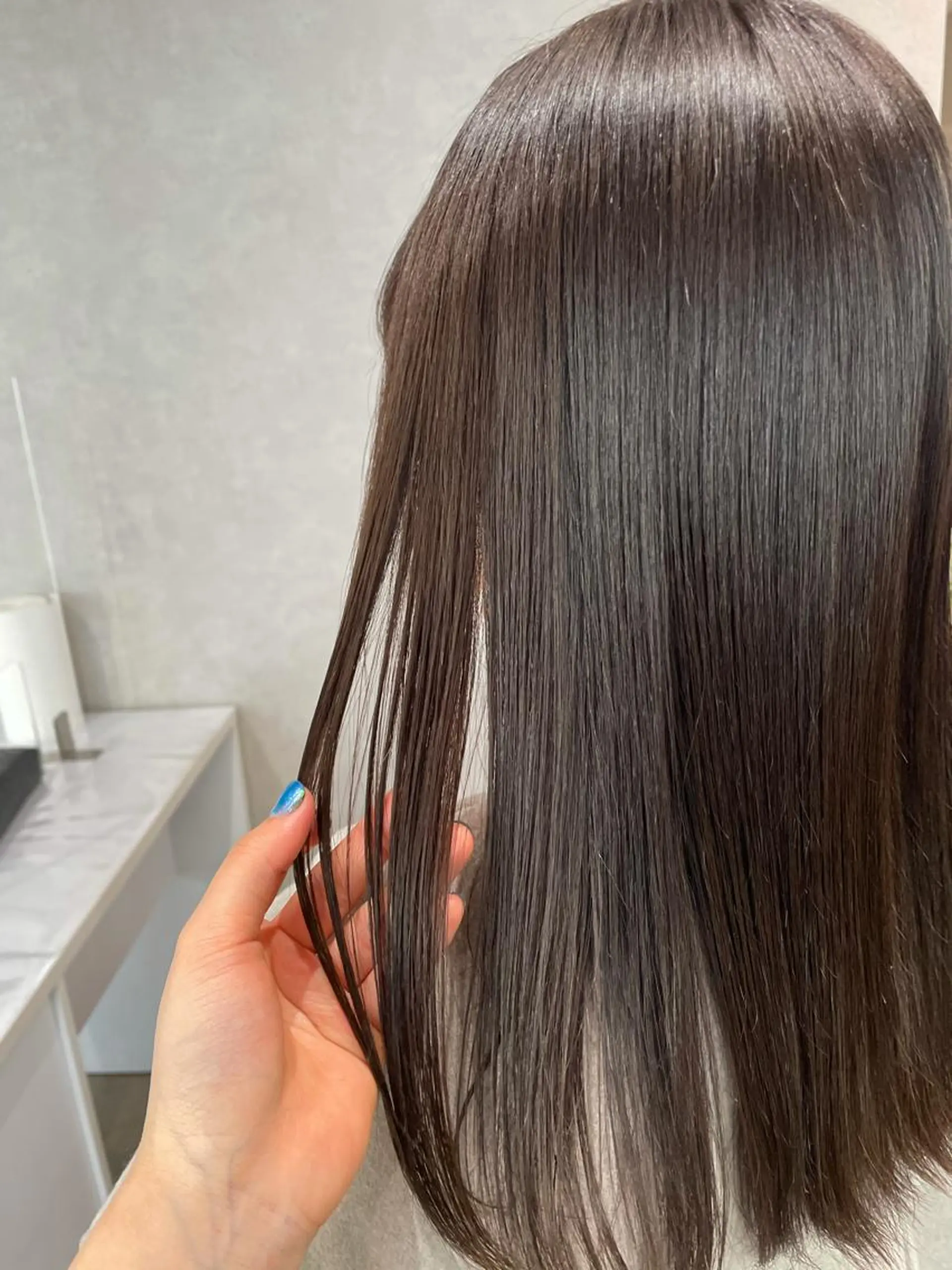 セミロング カラー ブラウンカラー ヘアカラー ナチュラル透明感🌱 小山美樹子のヘアスタイル