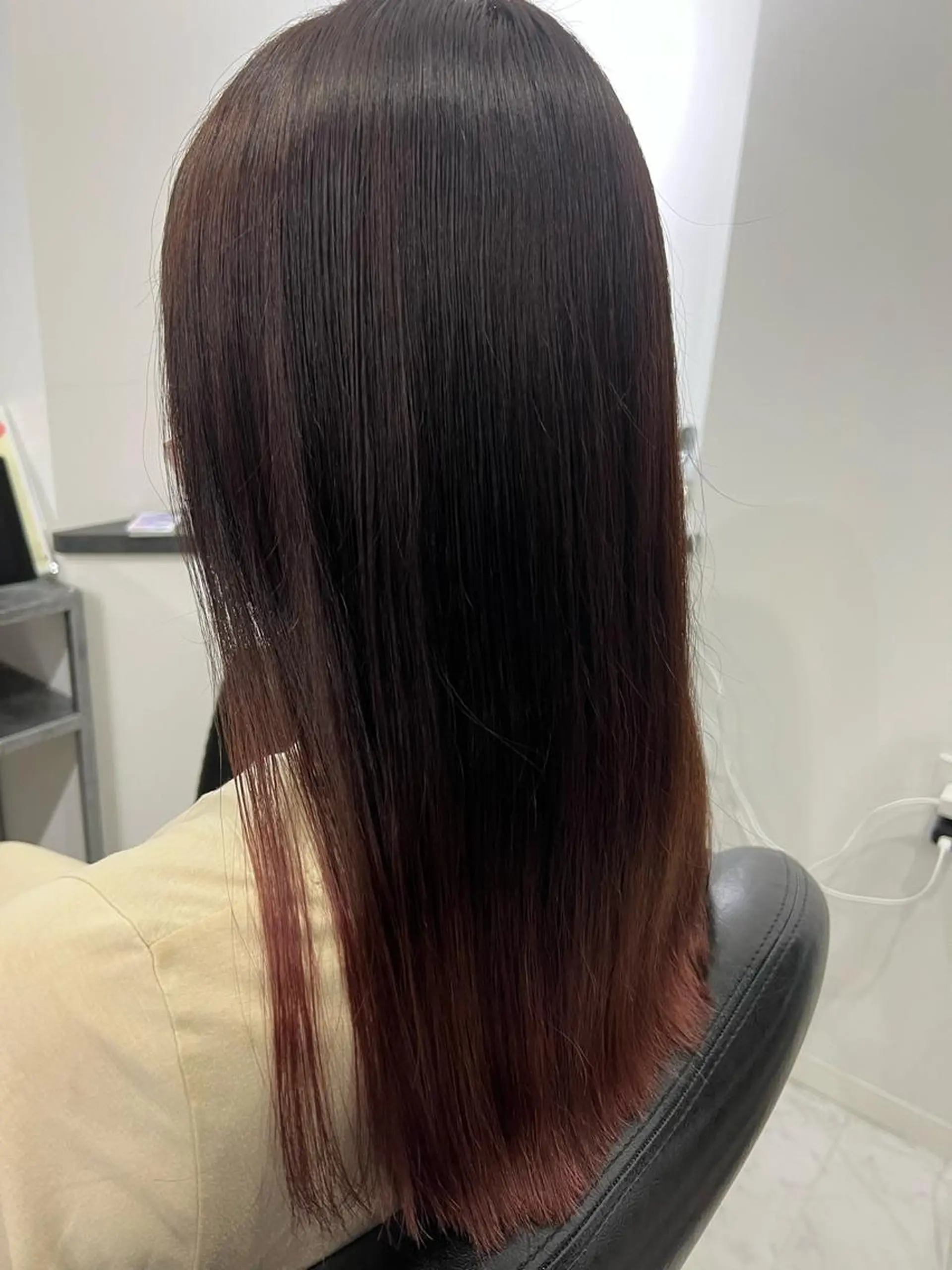 ロング カラー ヘアアレンジ ブリーチ ブラウンカラー グラデーションカラー ピンクカラー ピンクブラウン 飛田 楓信のヘアスタイル
