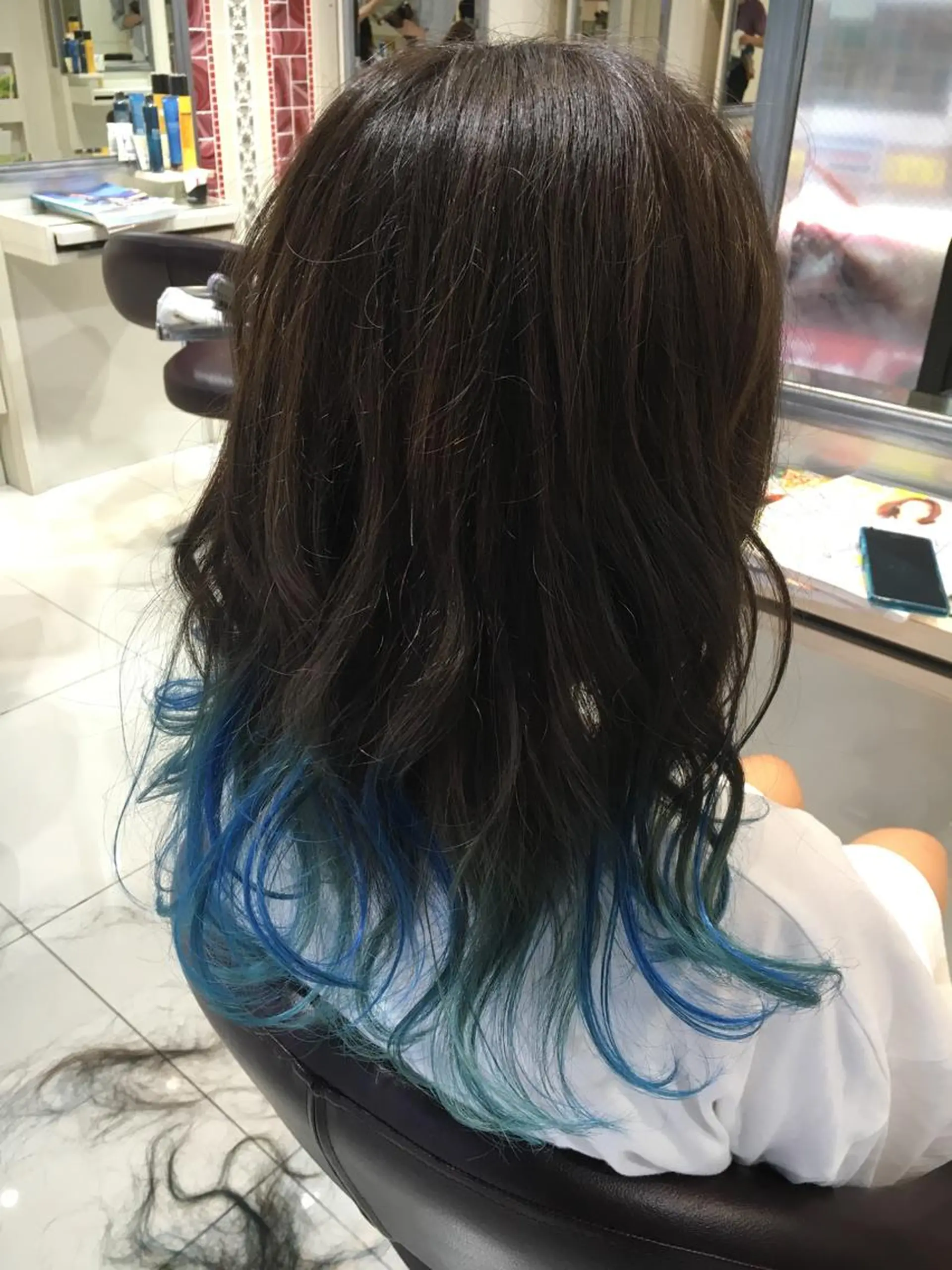 ミディアム セミロング カラー ブルーカラー グラデーションカラー グレージュ ✨艶髪✨透明感✨ 山内大樹のヘアスタイル