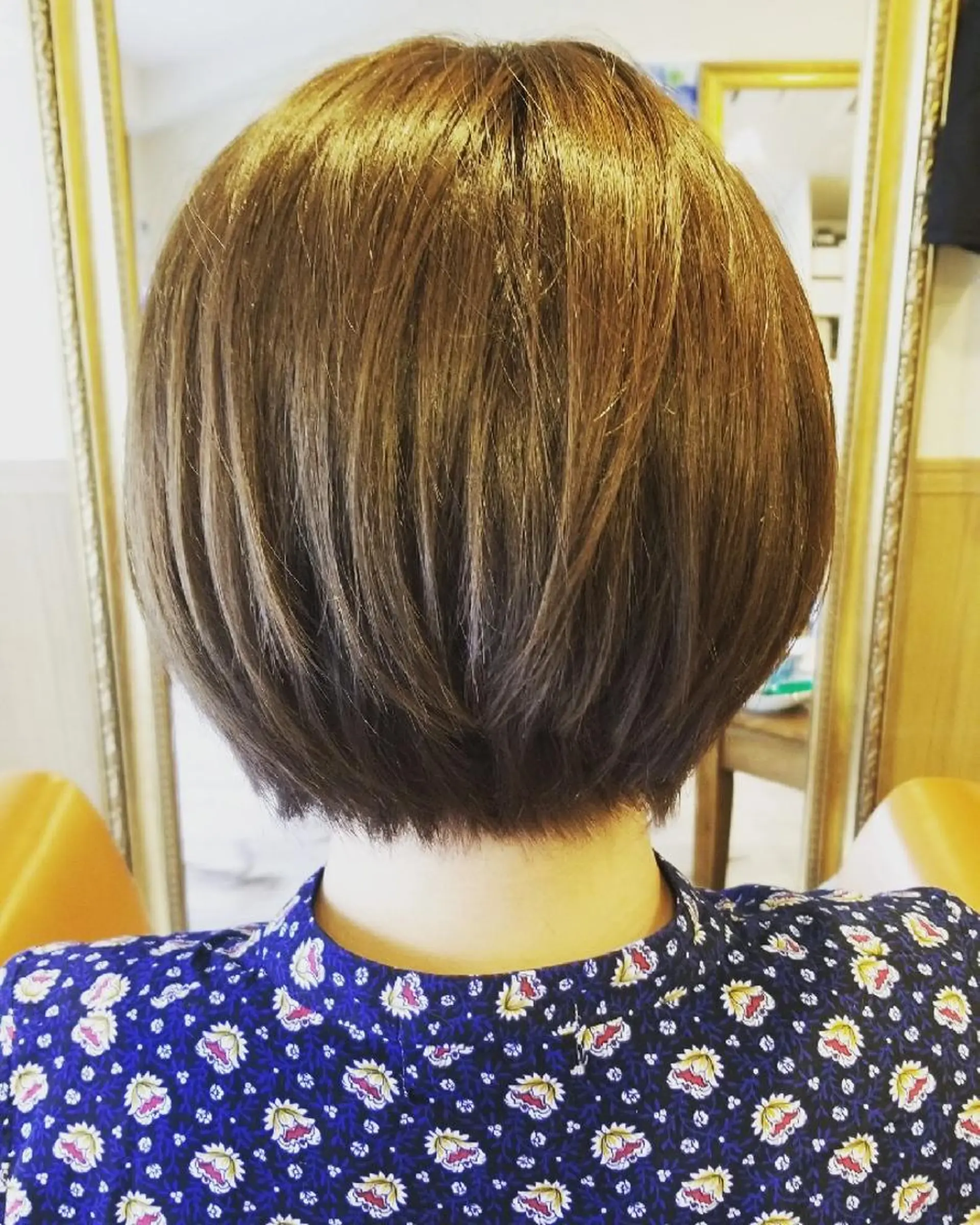 ショート カラー アディクシーカラー バレイヤージュ イルミナカラー 外国人風カラー レイヤーカット カット ヘアカラー トリートメント spa hair  ark 富井直美のヘアスタイル