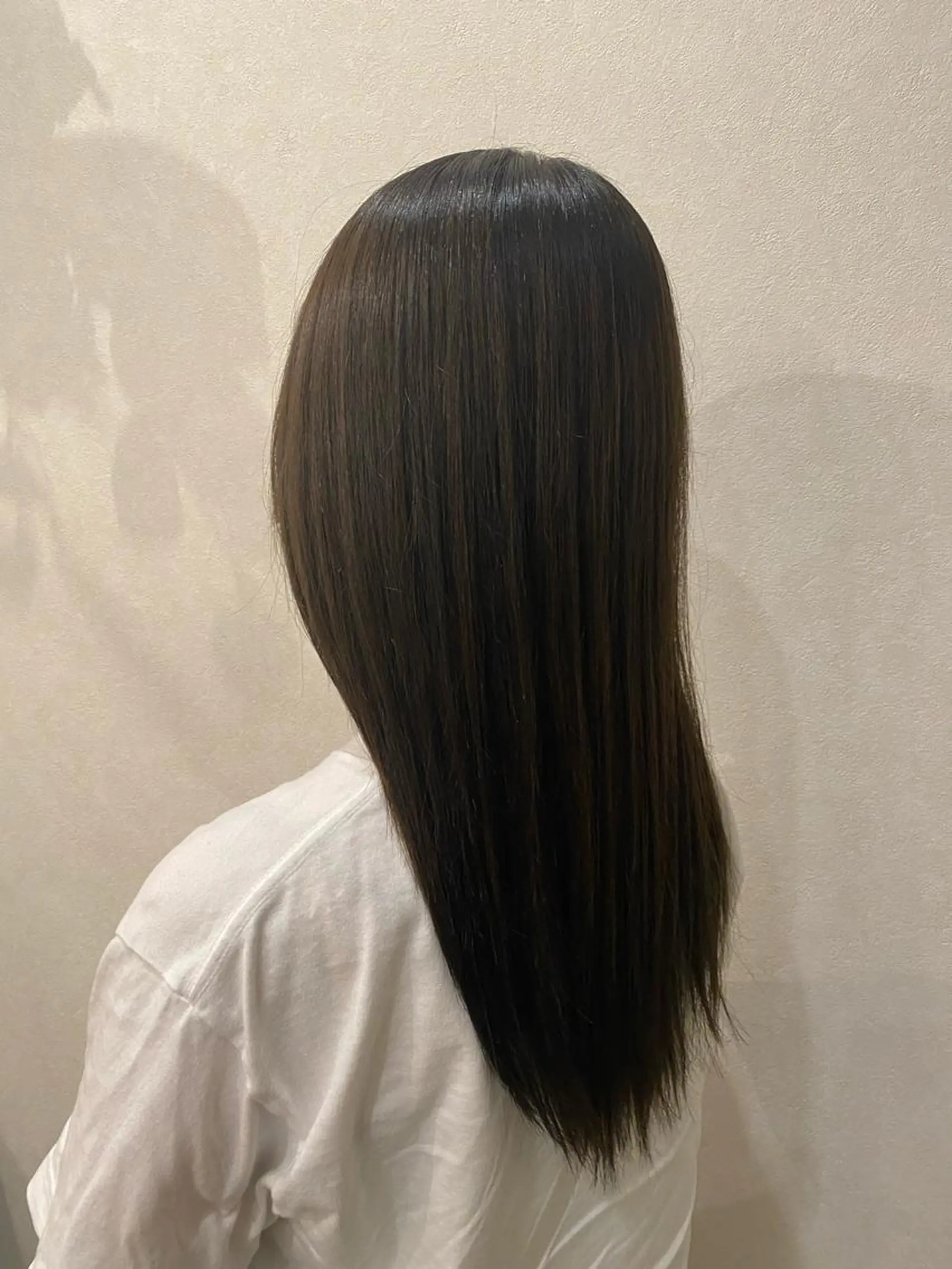カラー 髪質改善 岡田 真弥のヘアスタイル