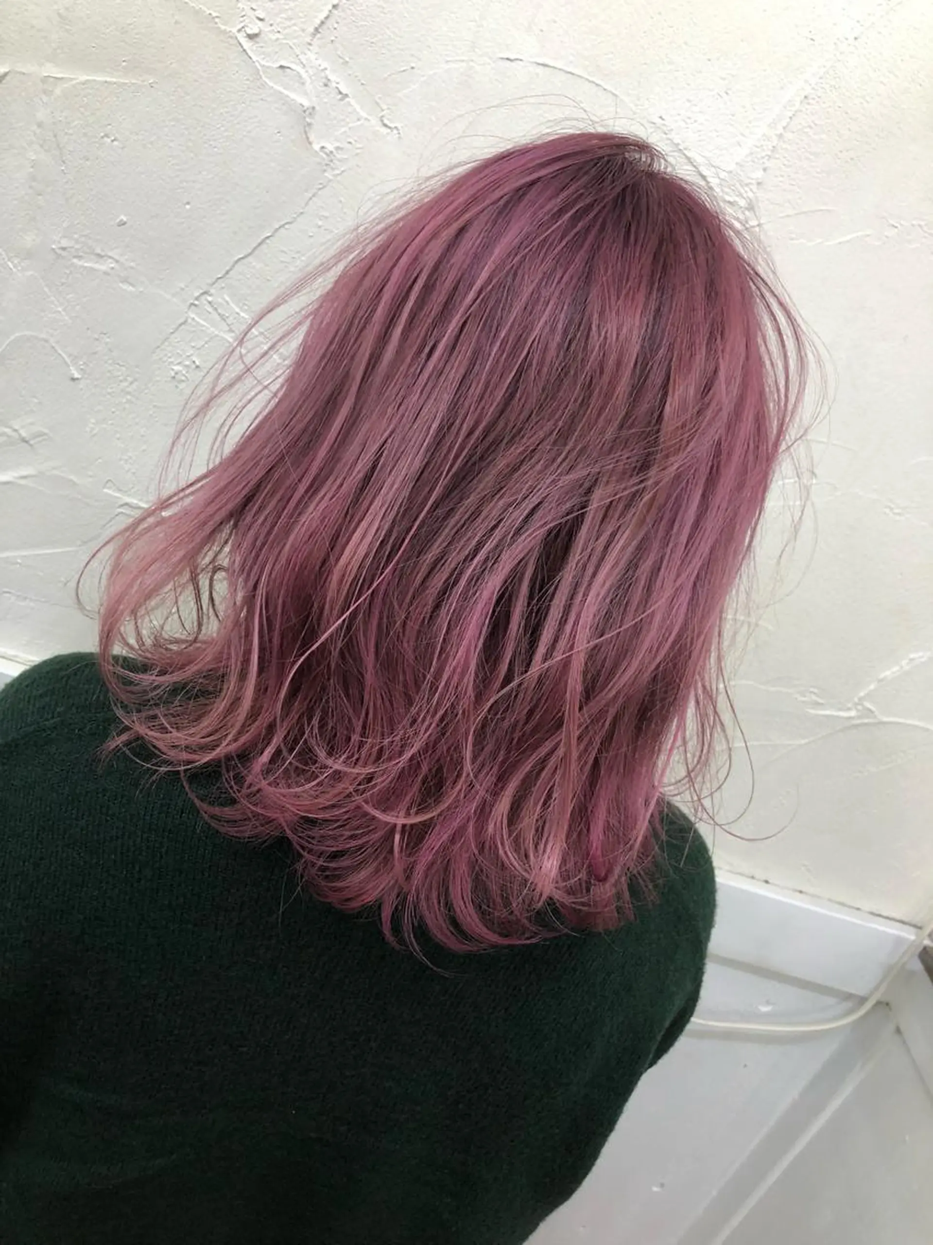 ミディアム カラー ピンクカラー ヘアカラー FERNA池袋所属・マンツーマン施術✂︎ 金田尚久🎨のヘアスタイル