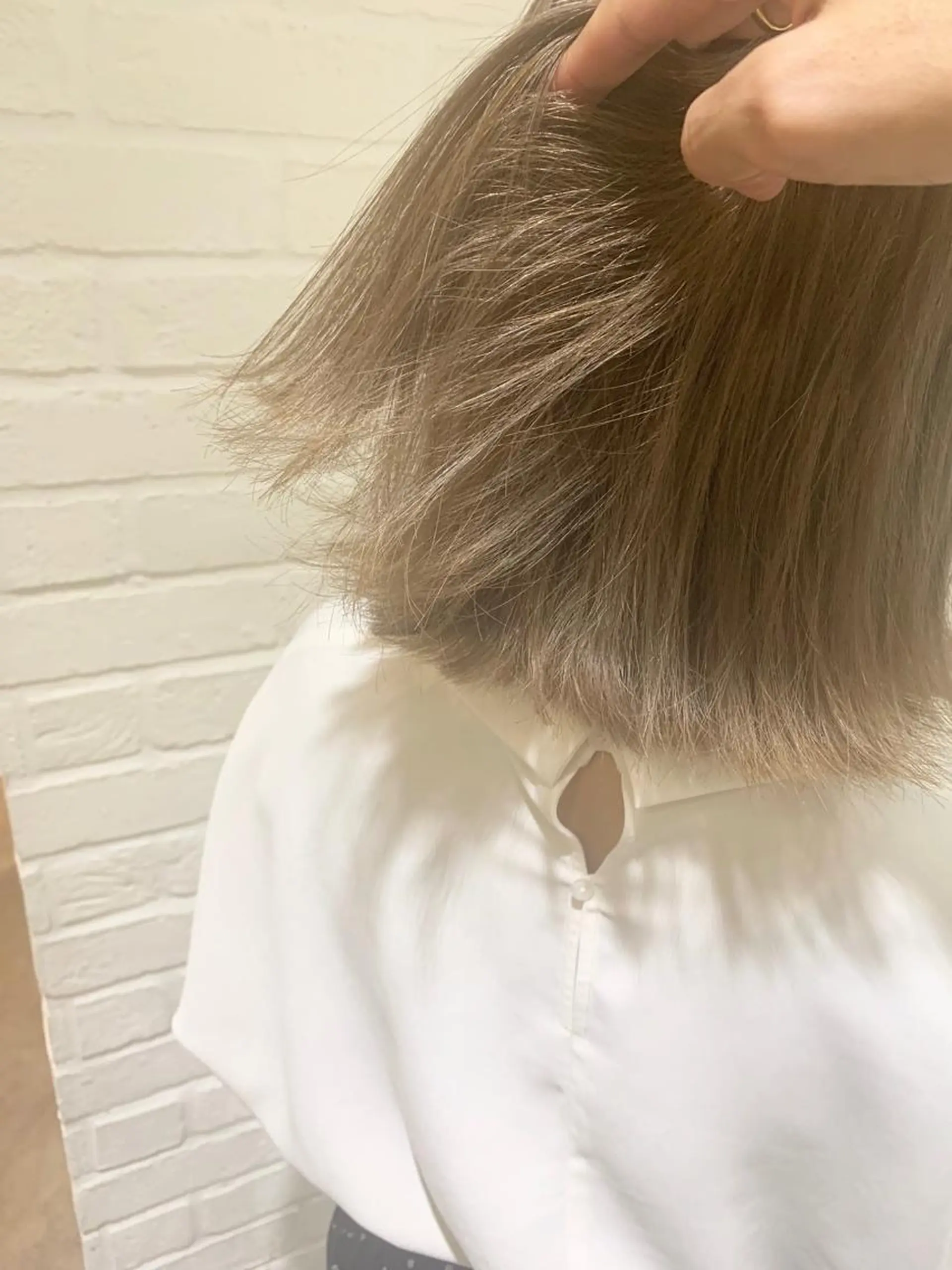 ショート カラー ブリーチ ヘアカラー 💈平島 拓也💈のヘアスタイル
