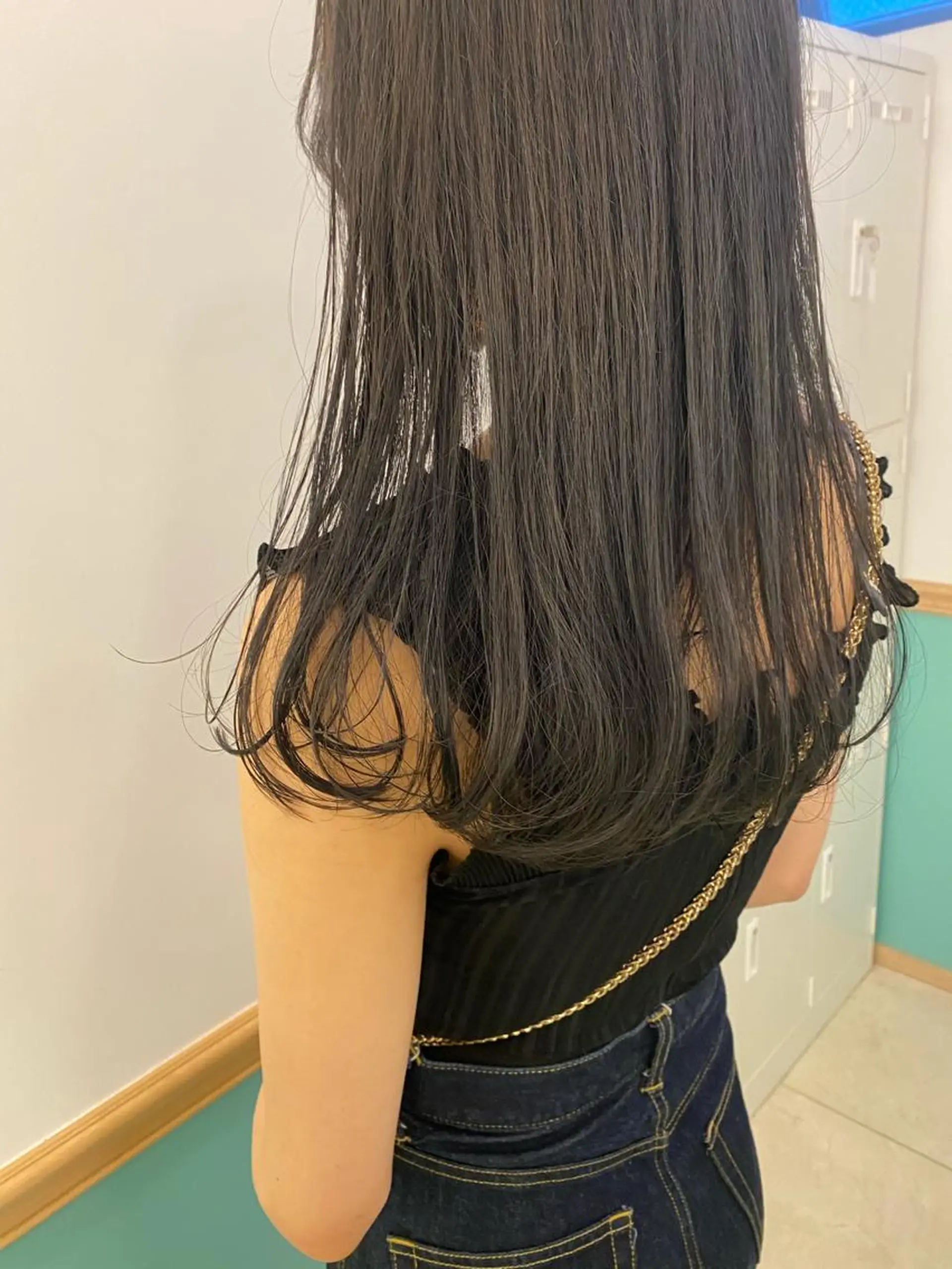ロング カラー グレージュ ロング カット ヘアカラー ma naのヘアスタイル