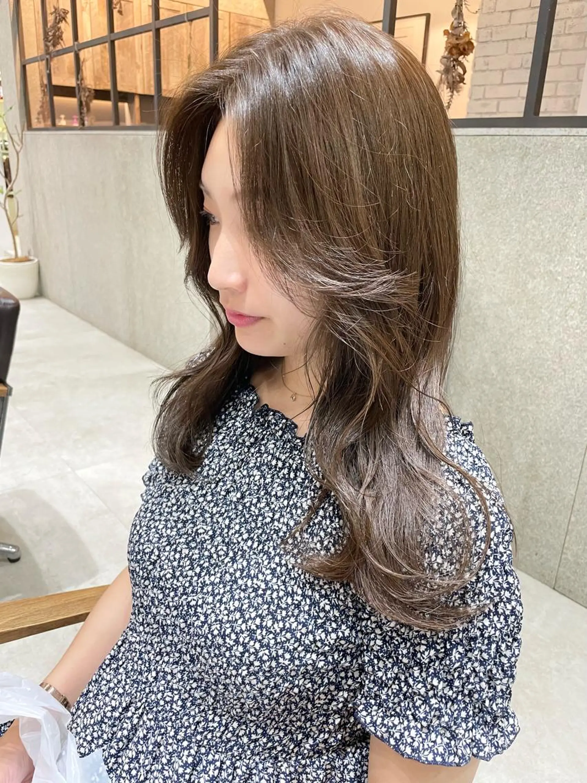 セミロング カラー ベージュカラー ヘアカラー トリートメント 🌿ニュアンスヘア 🌿福田沙也加のヘアスタイル