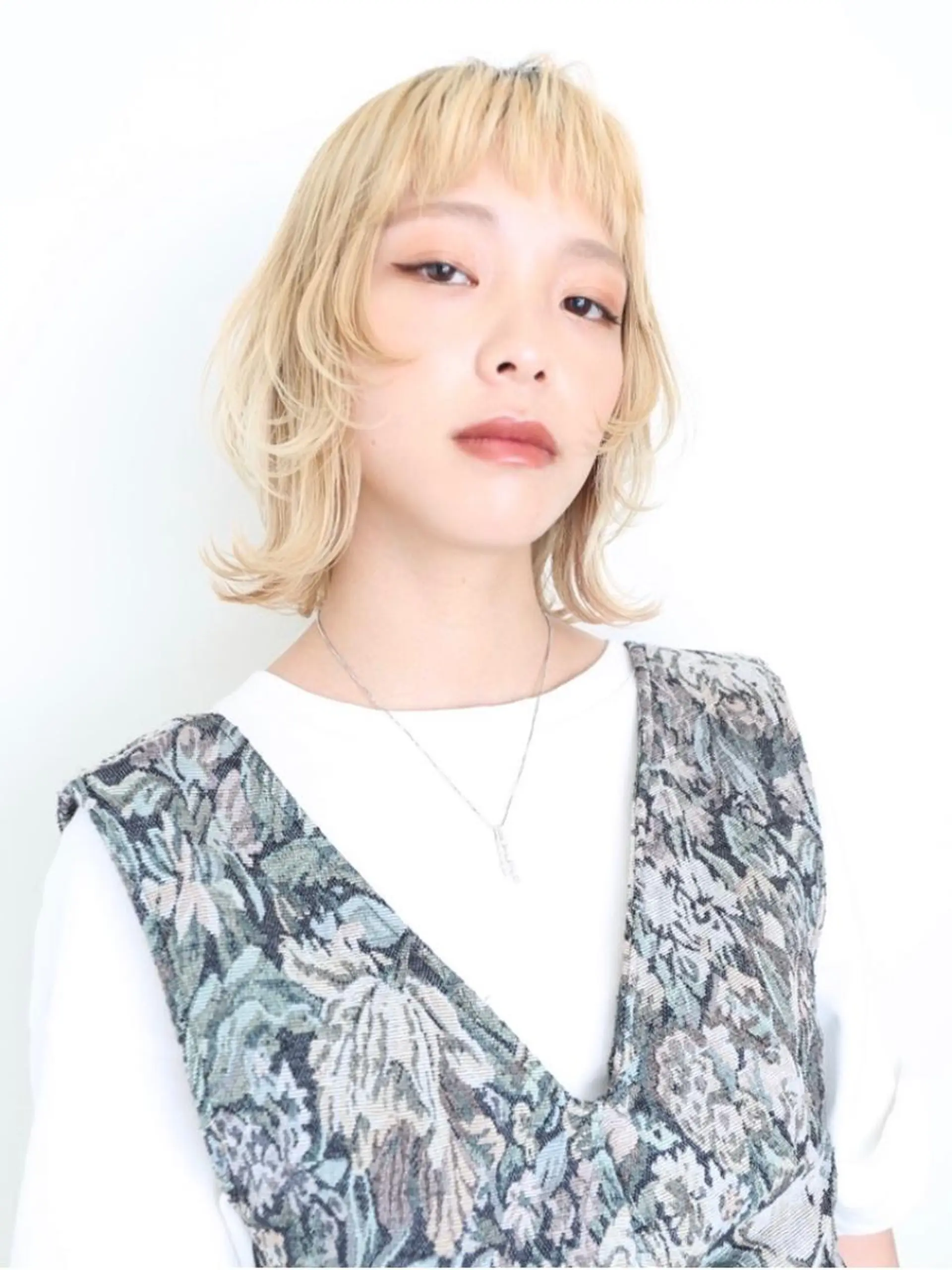 ショート カラー ヘアカラー 顔まわりカット レイヤー桑原 日花理のヘアスタイル