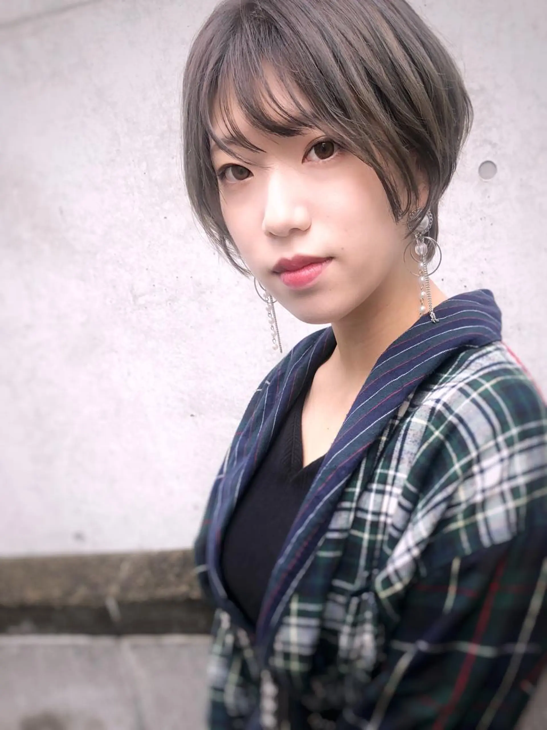 ショート カラー グレージュ ボブ 山本 芳喜のヘアスタイル
