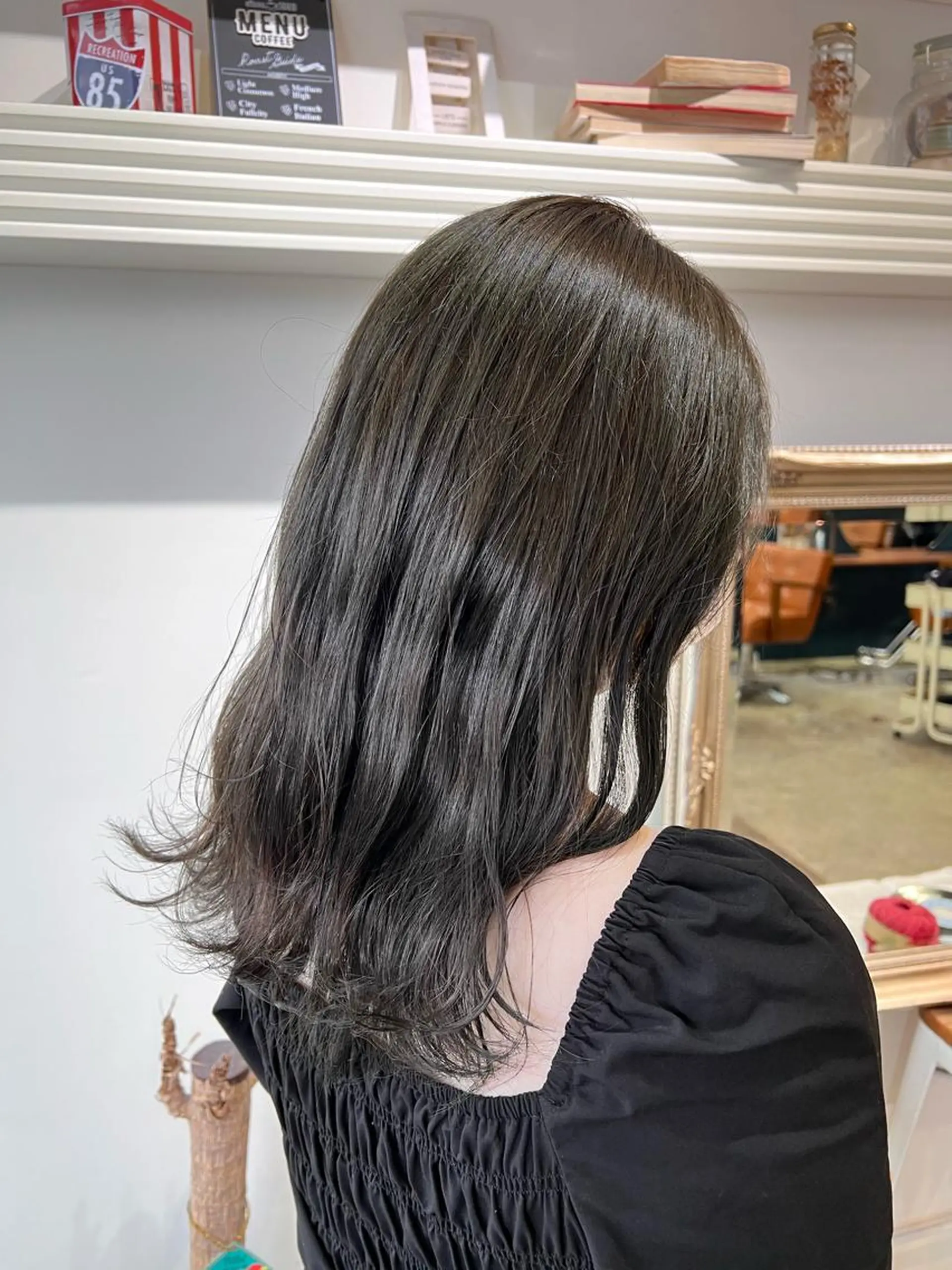 ロング カラー ヘアアレンジ グレージュ オリーブグレージュ オリーブグレー ヘアカラー トリートメント ヘッドスパ ヘアセット 山口 竣也のヘアスタイル