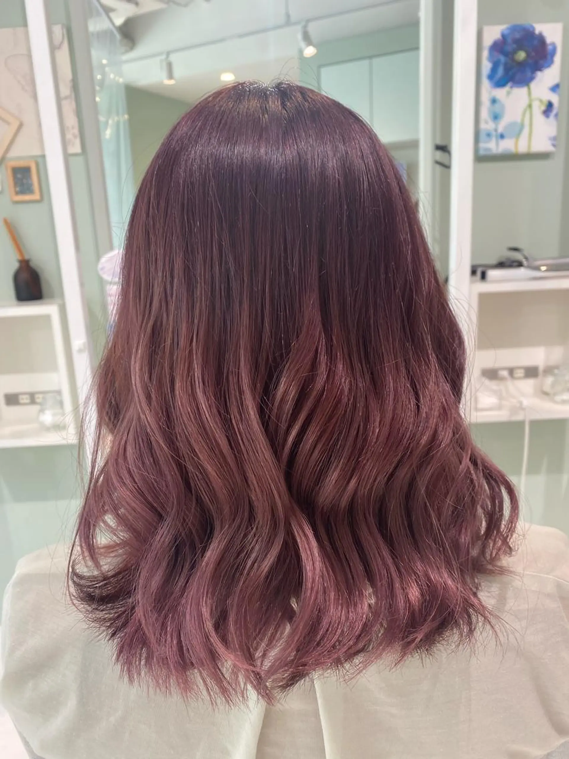 ミディアム カラー カマチョ タイスのヘアスタイル