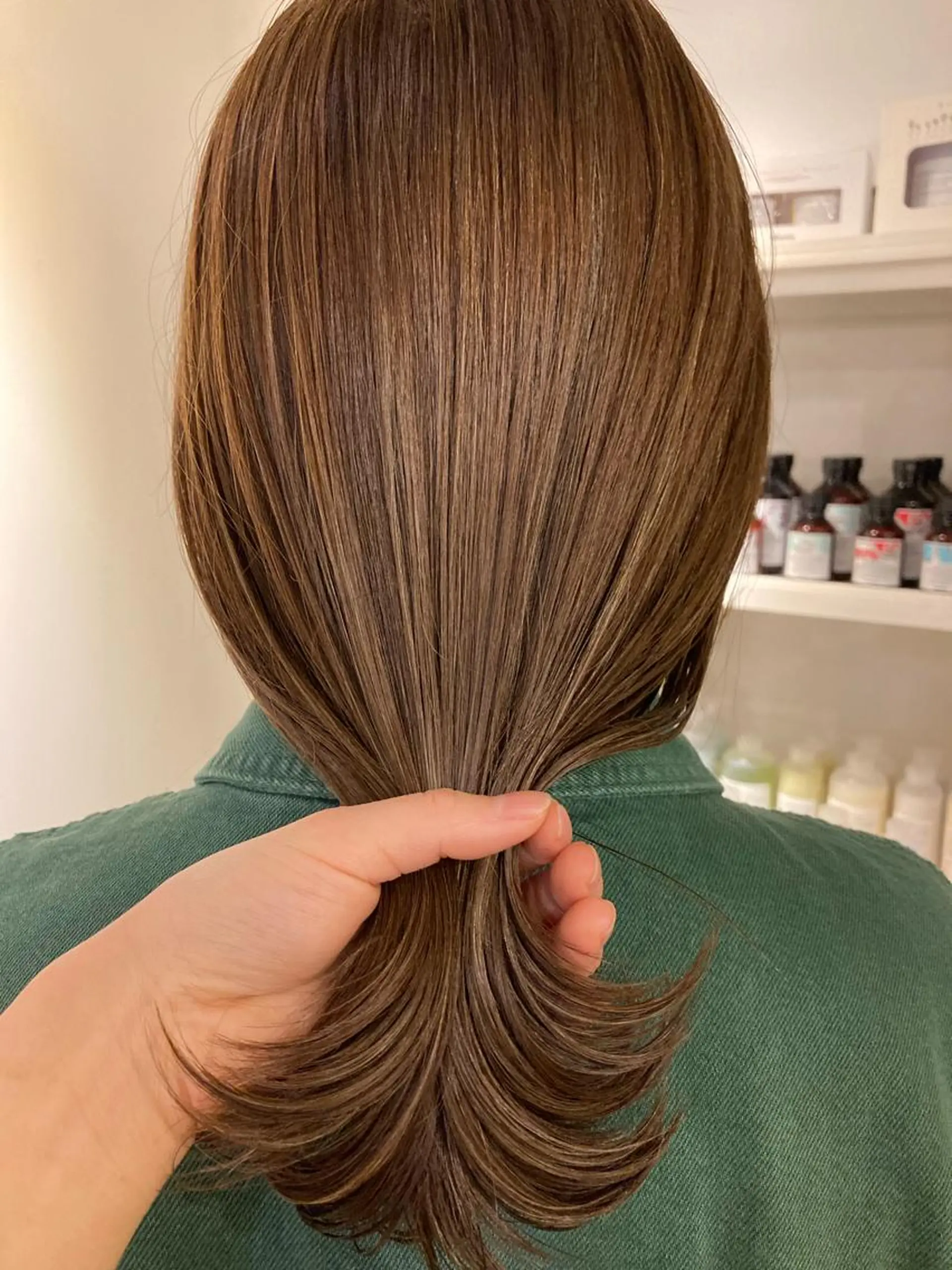 ミディアム カラー ハイライトカラー ボブ ハイライト ヘアカラー トリートメント よこもり あいのヘアスタイル