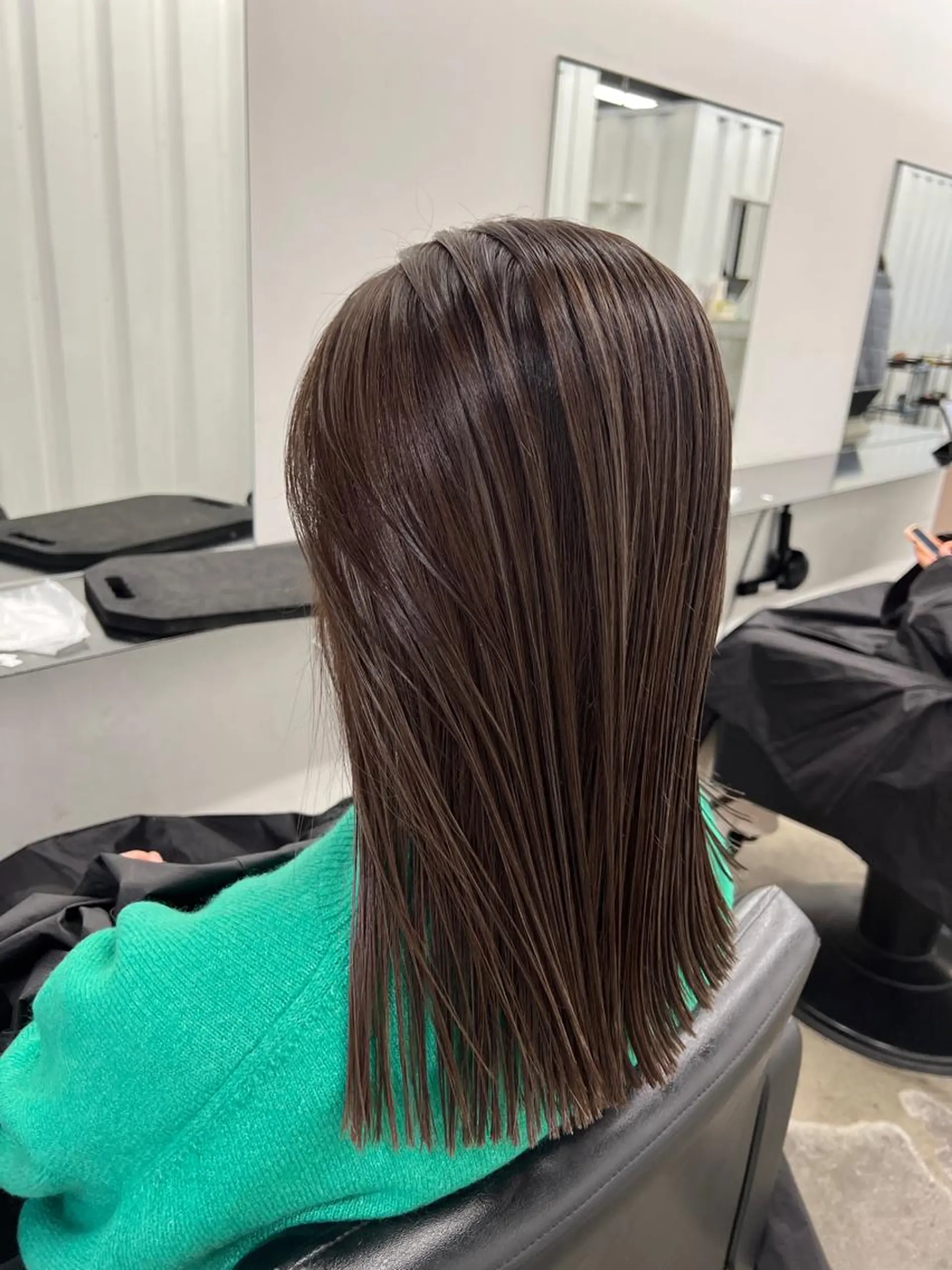 ミディアム カラー ハイライトカラー ハイライト カット ヘアカラー HI DEのヘアスタイル