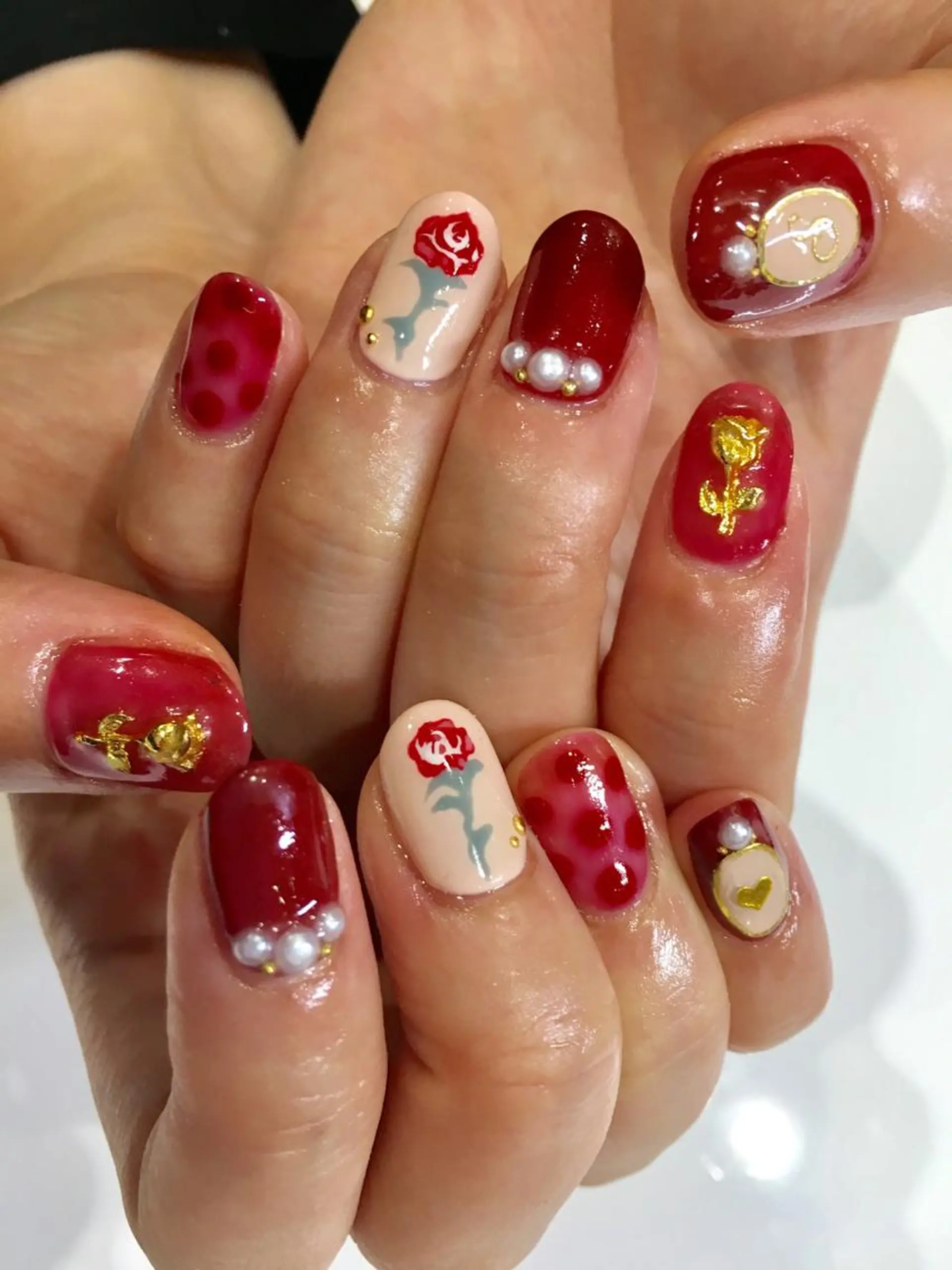 ネイル アートネイル ボルドー 持ち込み ストーンネイル 佐藤 まりえのネイルデザイン