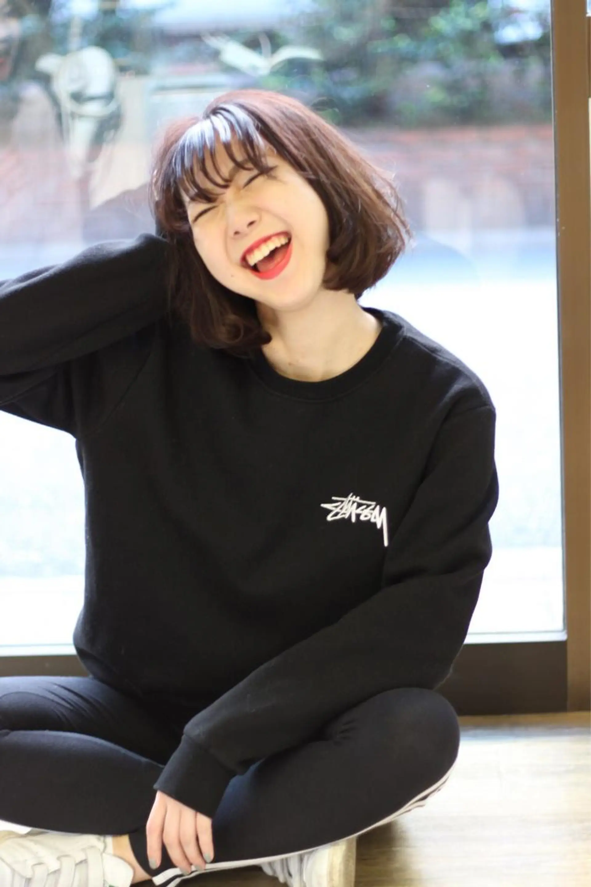 ショート カラー デザインカラー 佐治 梨乃のヘアスタイル