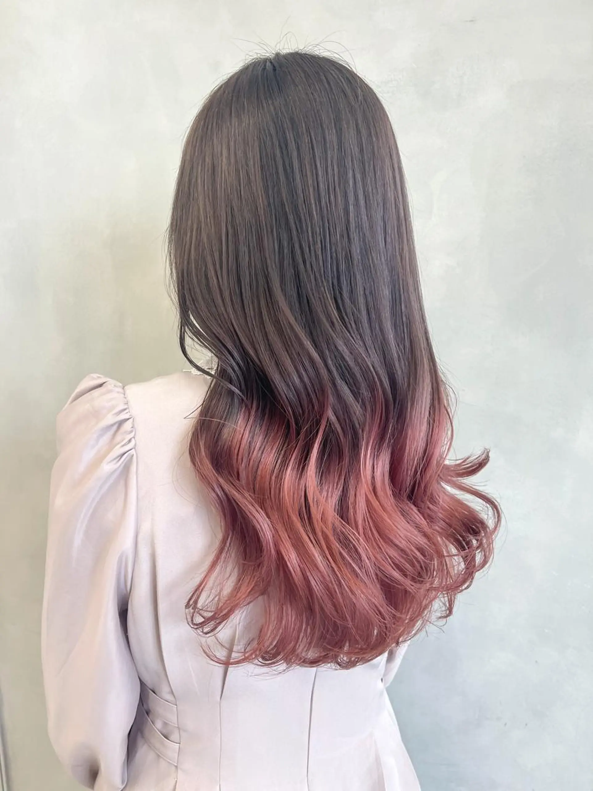 セミロング カラー ピンクカラー 🦋レイヤーカット ミドリカワ🦋のヘアスタイル