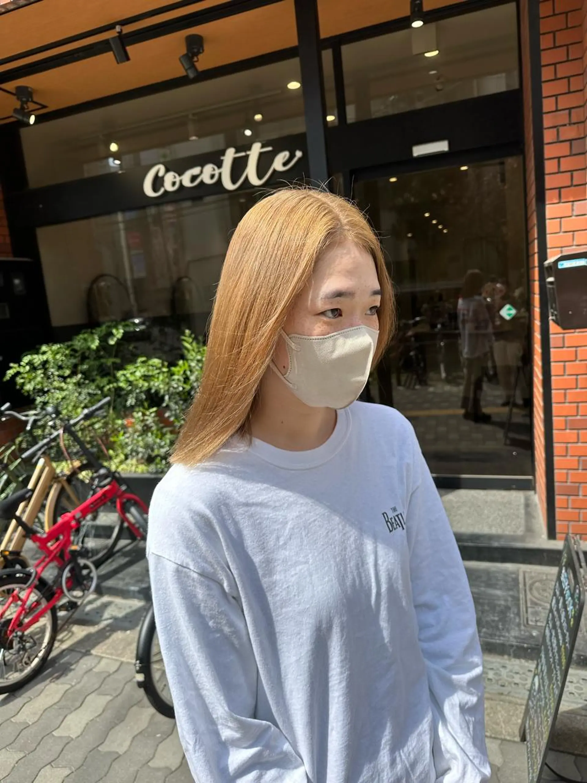 ミディアム カラー ベージュカラー 上田 紗也のヘアスタイル