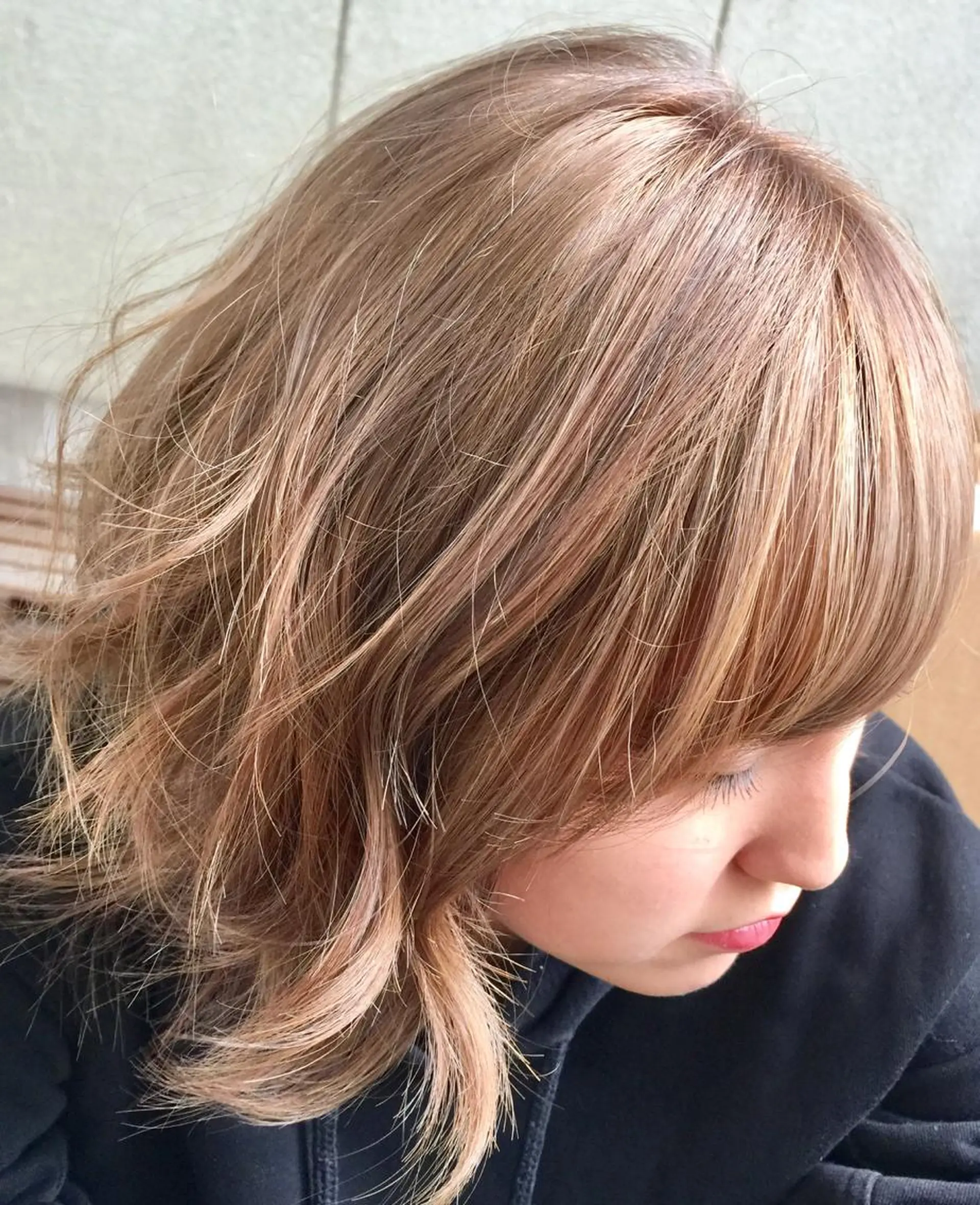 ミディアム T Akaneのヘアスタイル