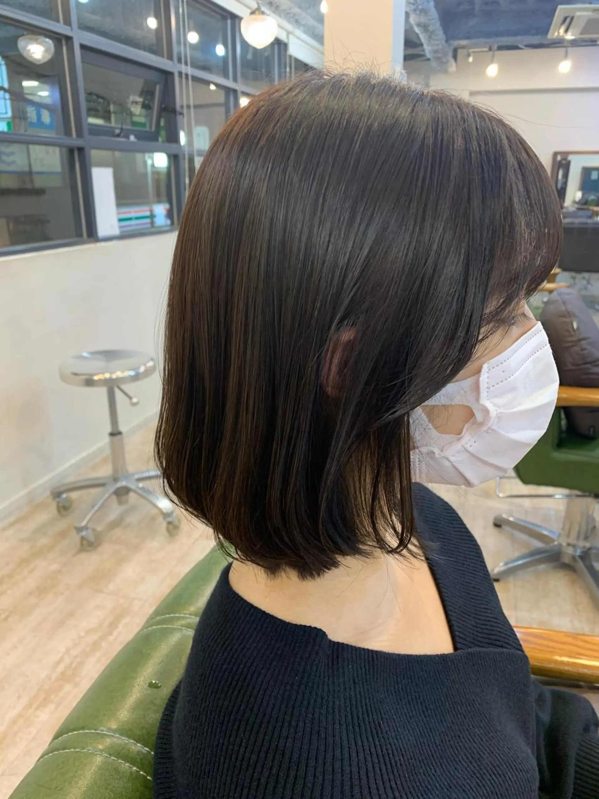 ミディアム カラー グレージュ オリーブグレージュ オリーブグレー ボブ タンバルモリ カット ヘアカラー トリートメント 藤間 帆乃夏（とうまほのかのヘアスタイル