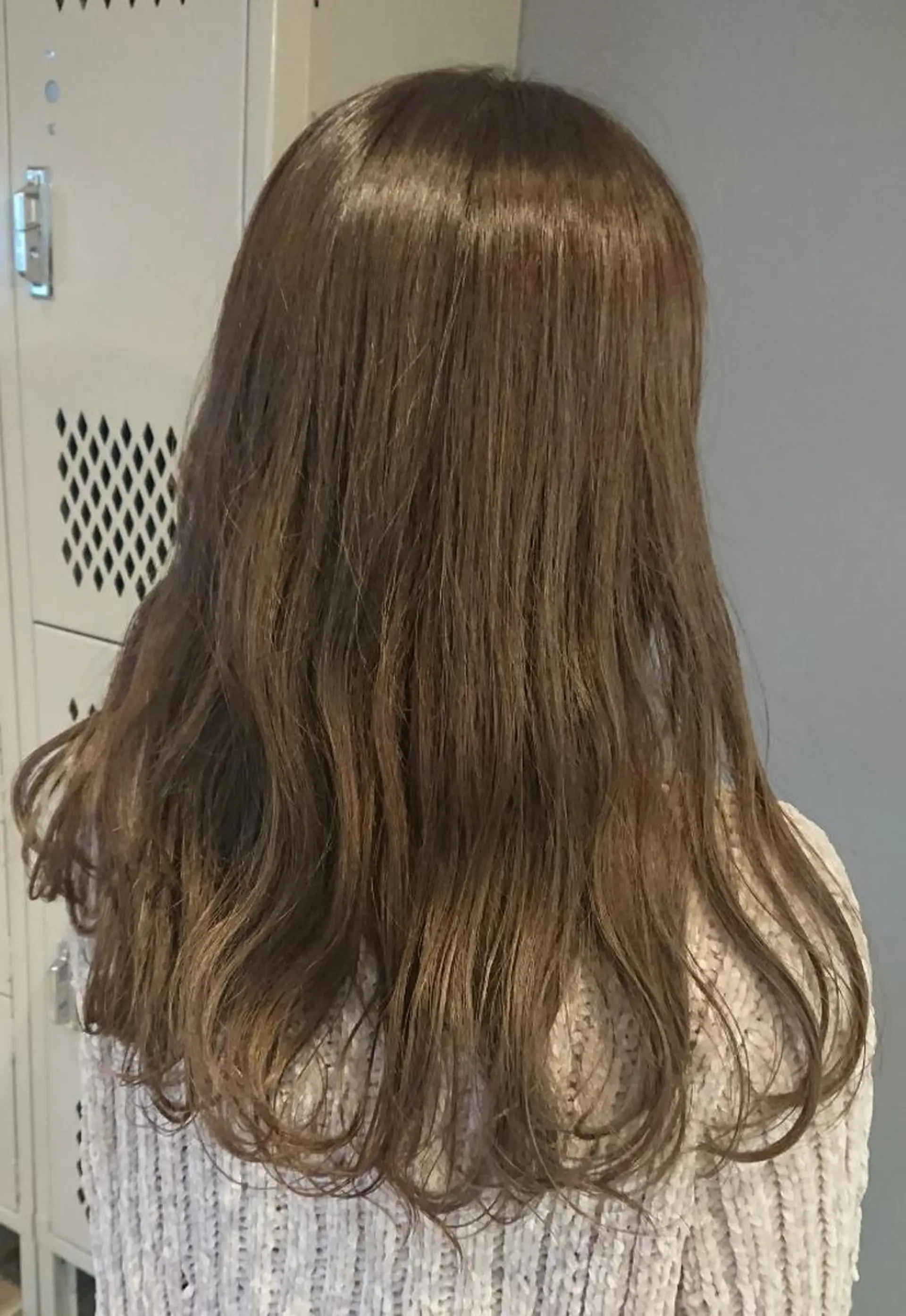 セミロング カラー アッシュ ベージュカラー ブリーチ ブラウンカラー coii コイ【原宿/表参道】のヘアスタイル