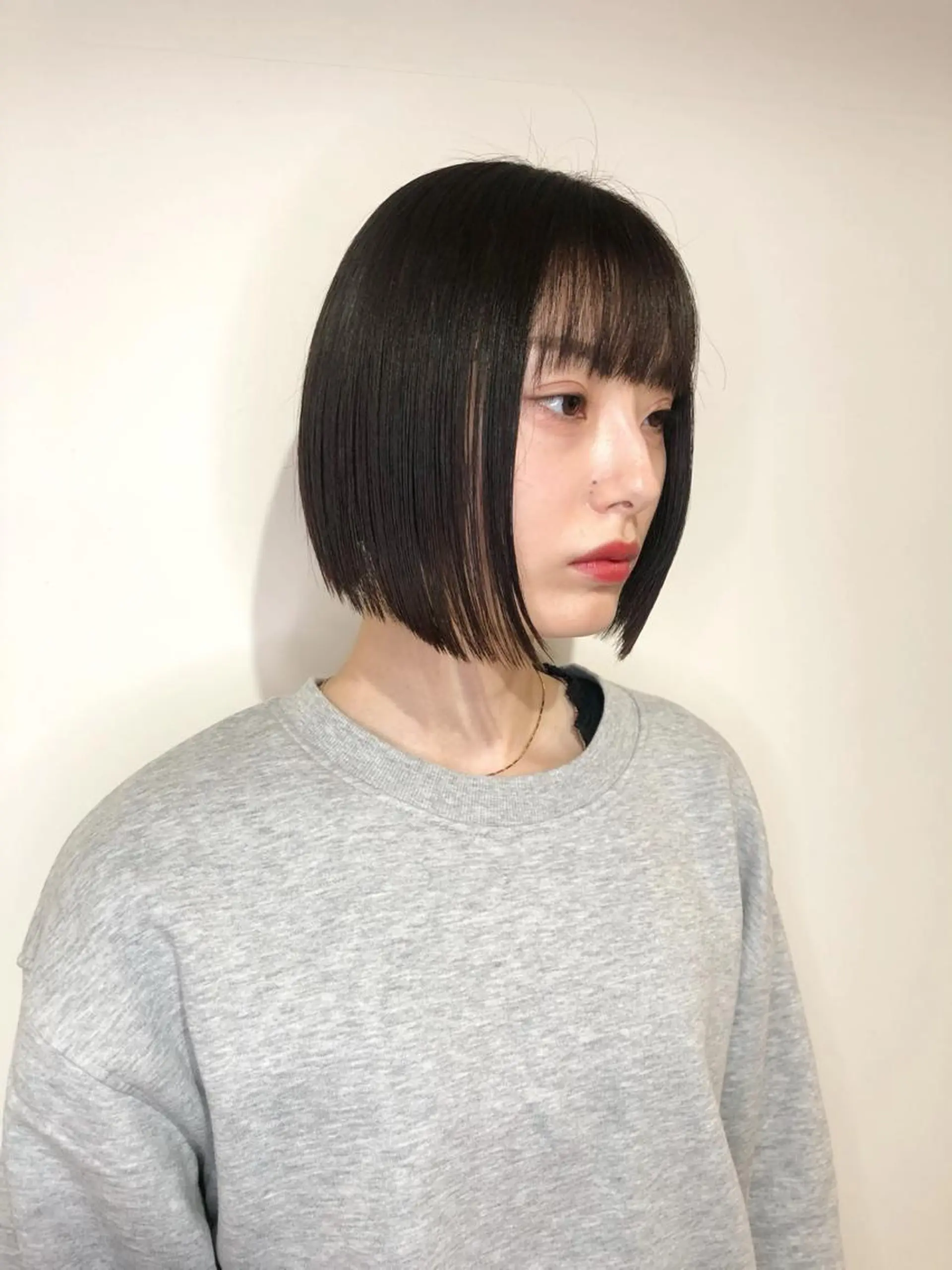 ショート 切りっぱなしボブ ボブ 小川 美奈のヘアスタイル