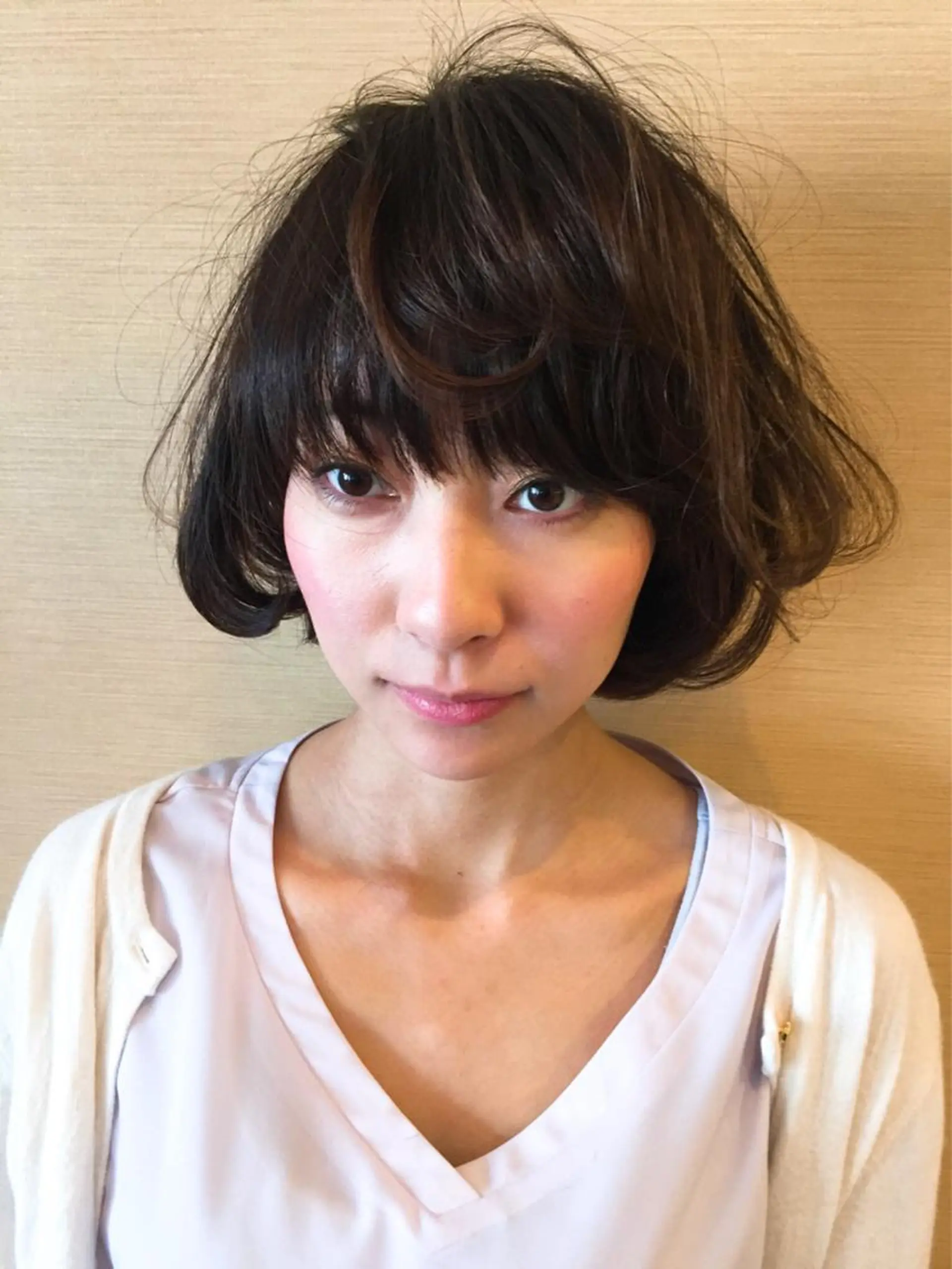 ショート カラー パーマ ショートボブ アッシュ アッシュブラウン ブラウンカラー ボブ 小酒井 智洋のヘアスタイル