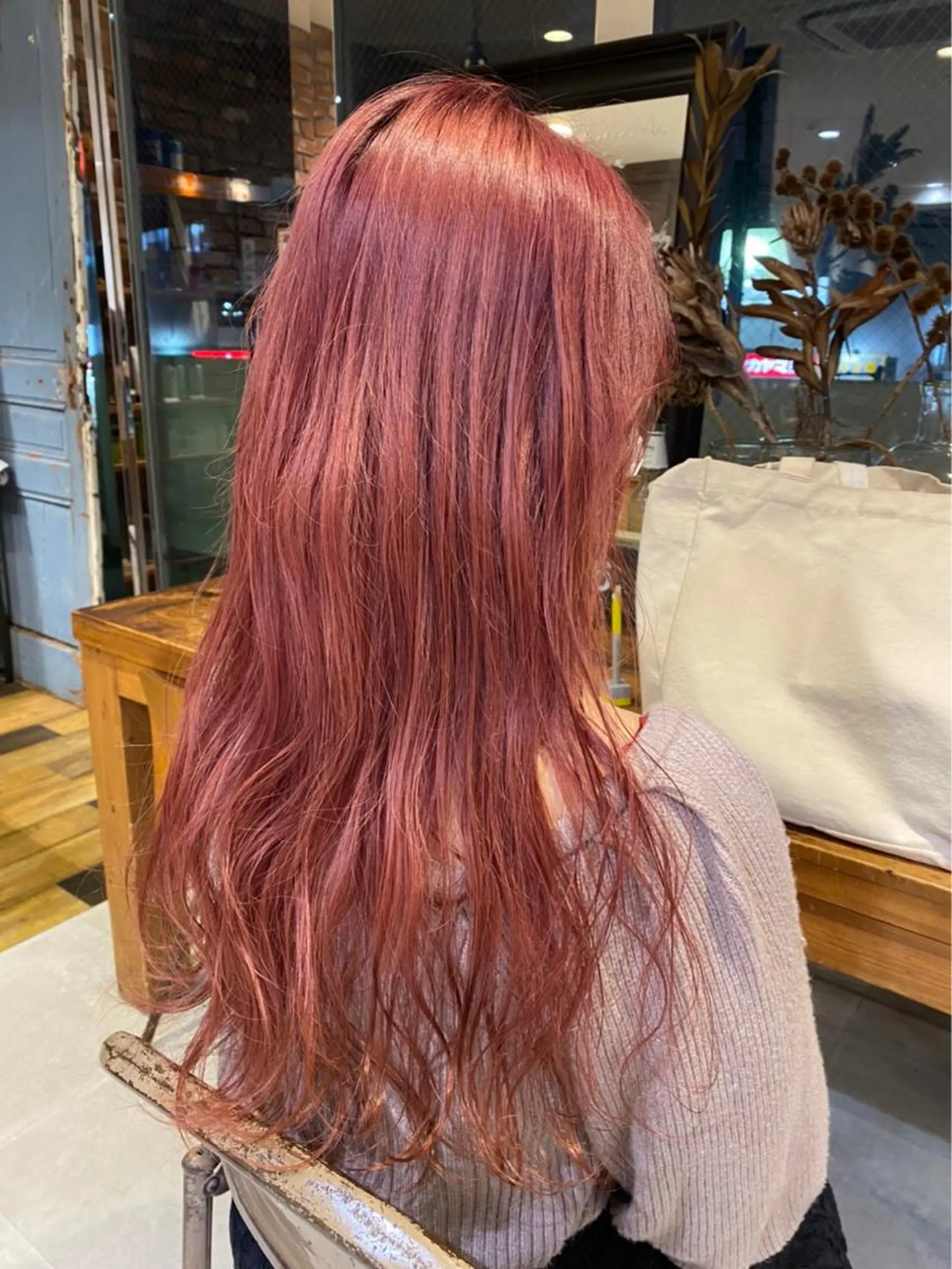 ロング カラー ブリーチ ピンクカラー bococa りんのヘアスタイル