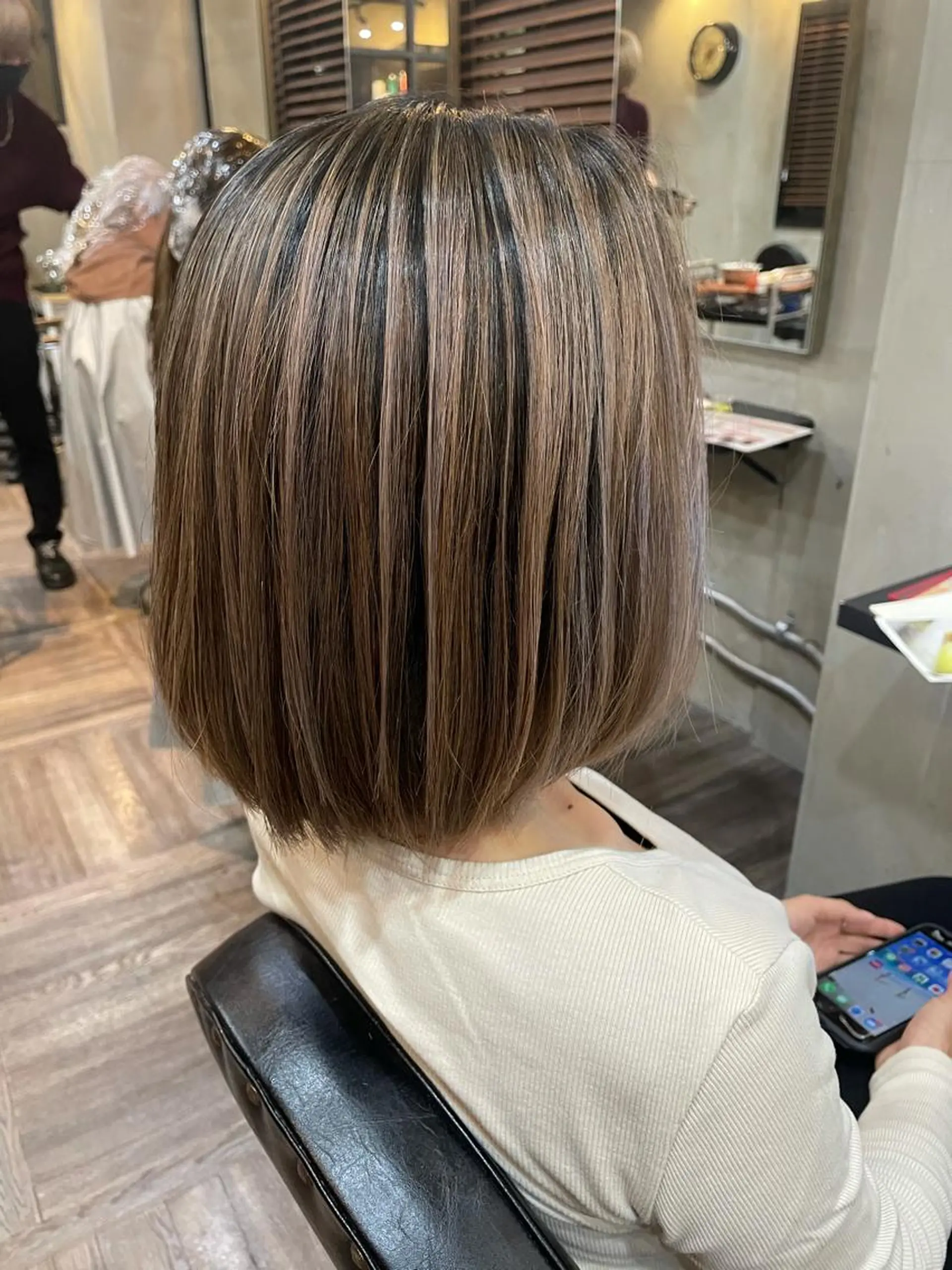 ショート カラー バレイヤージュ ボブ レイヤーカット カット ヘアカラー トリートメント La fith 店長 城谷颯人のヘアスタイル