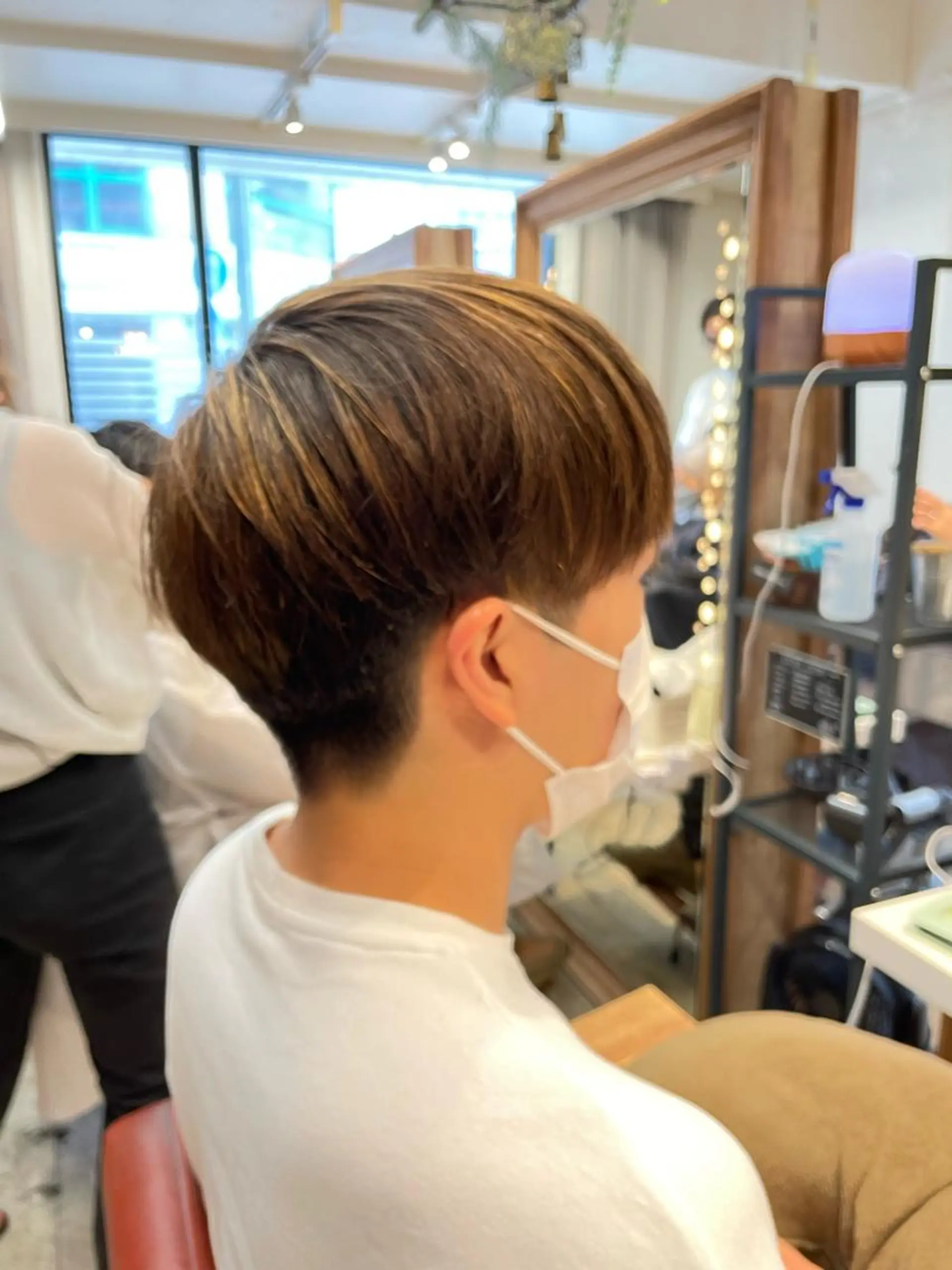 メンズ メンズハイライト マッシュ 刈り上げ カット LOG/所属・✨縮毛/ブリーチ✨ 出口 紗依のヘアスタイル