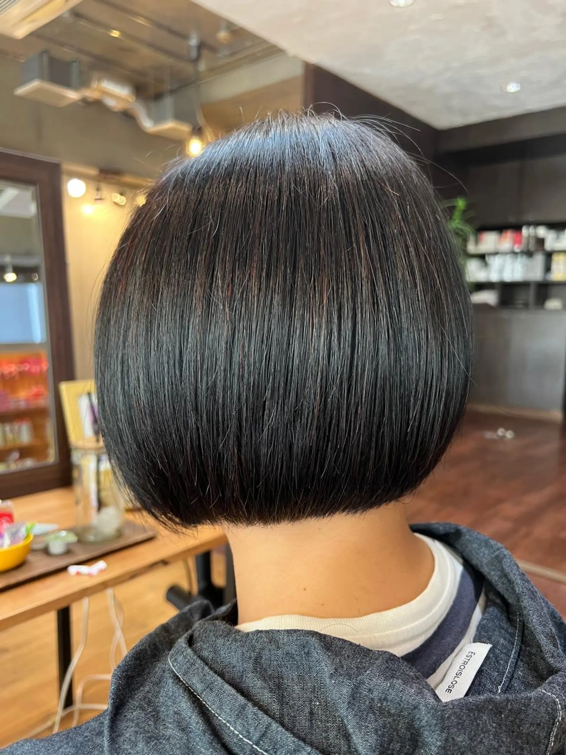 ショート ボブ カット BEACH　HAIR&NAIL所属・両国駅徒歩1分⭐️ アイロン仕上げのヘアスタイル