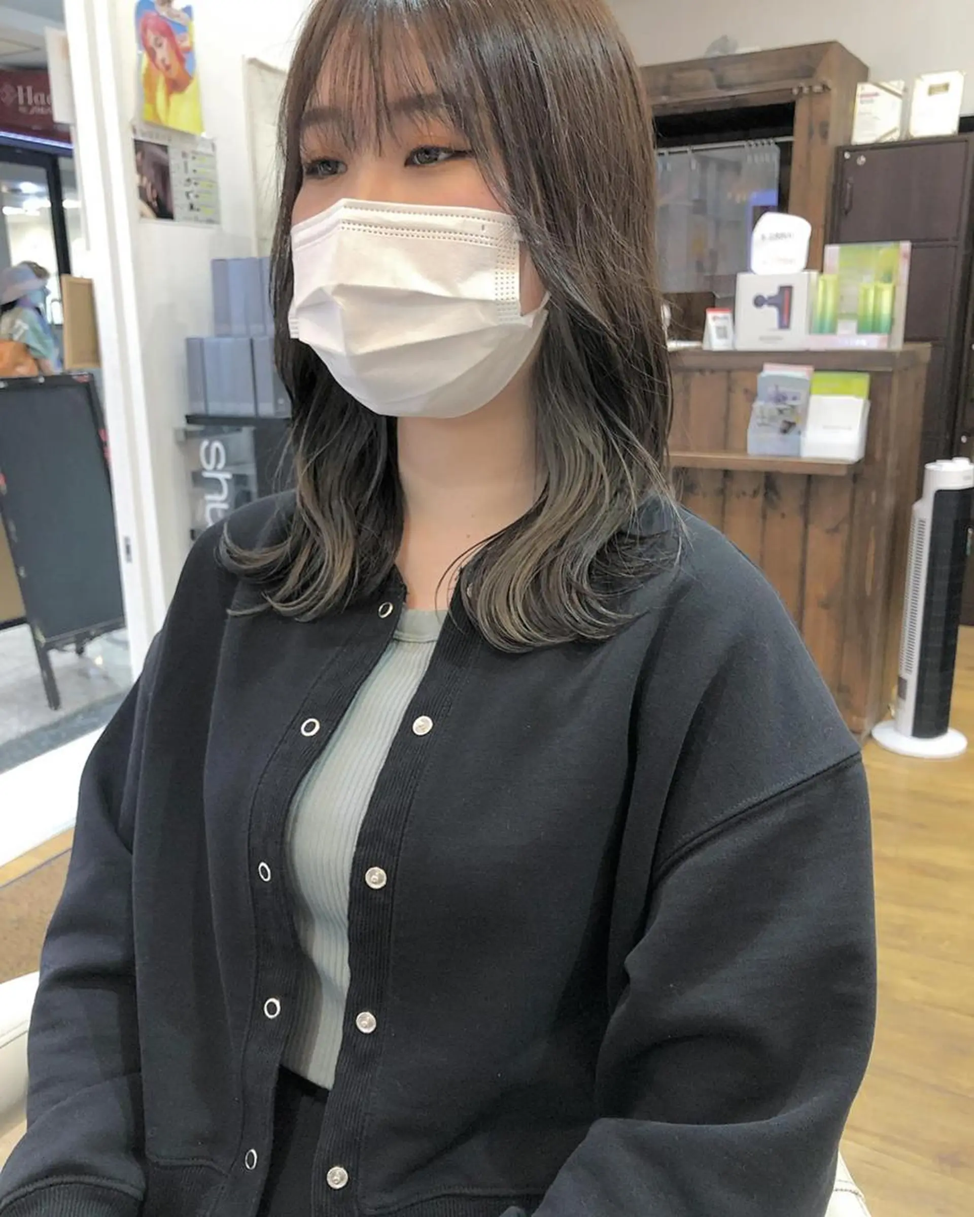 カラー アディクシーカラー アッシュ ブリーチ ダブルカラー イヤリングカラー 🌈ハイトーン/ ワタル🌈のヘアスタイル