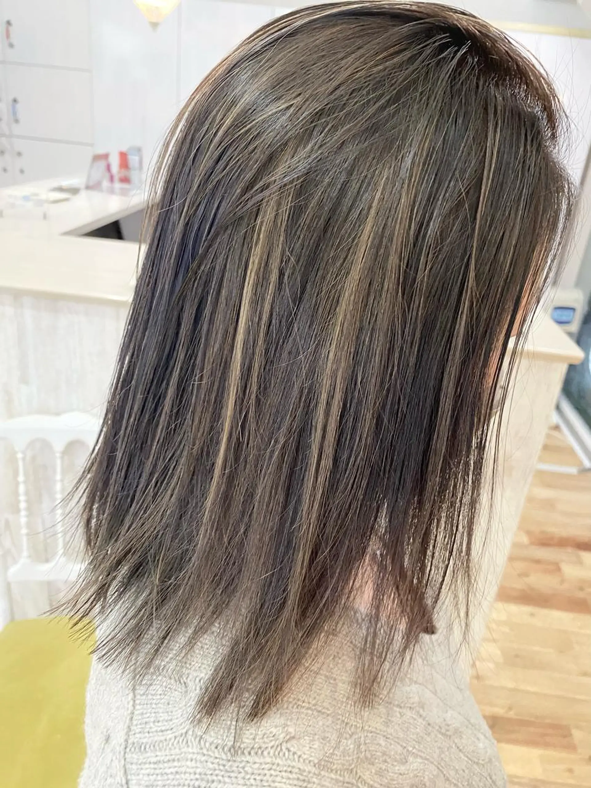 ミディアム カラー ヘアアレンジ ヘアカラー トリートメント 久米 治仁のヘアスタイル