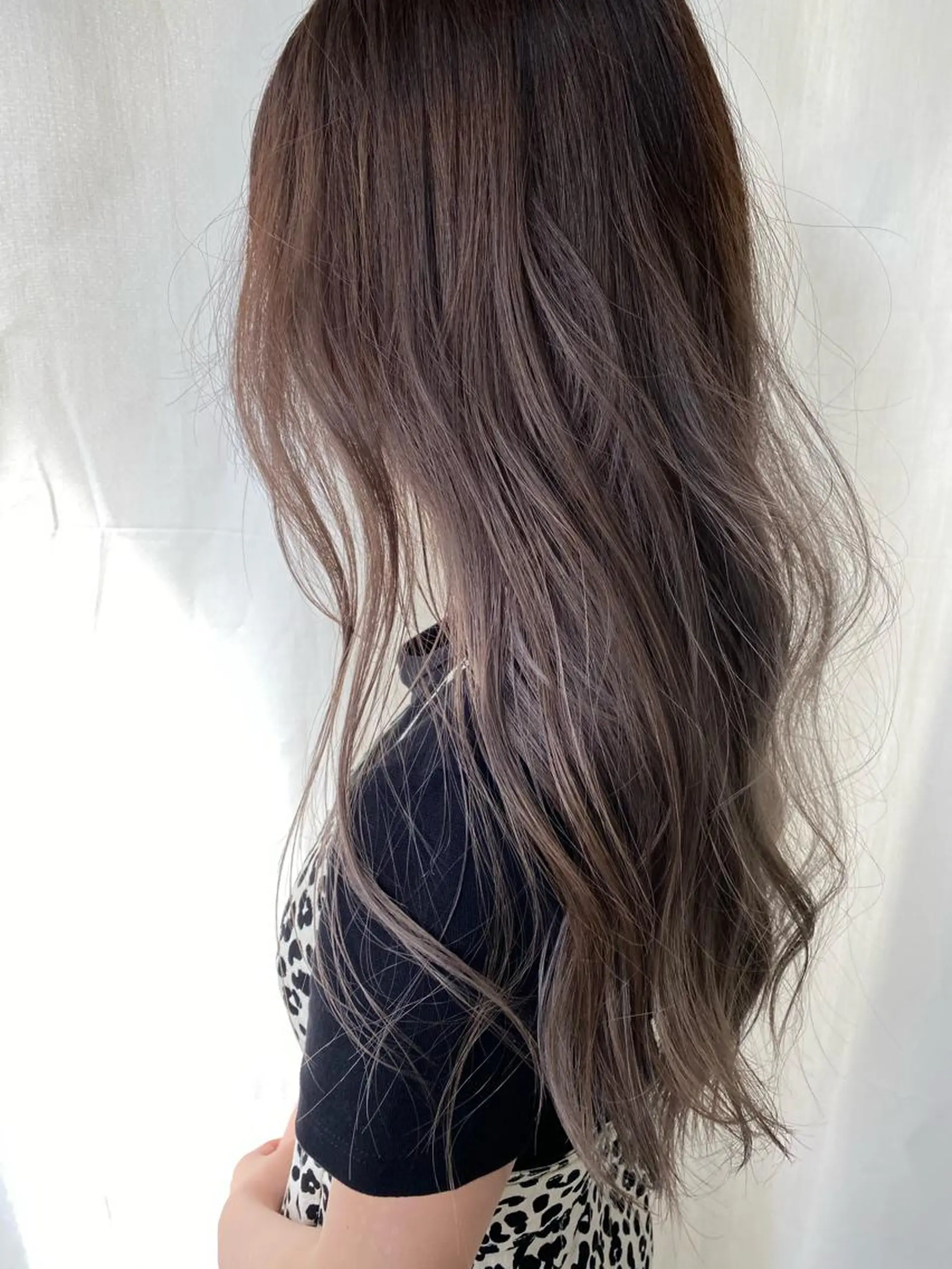 ロング カラー ベージュカラー ラベンダーカラー ラベンダーベージュ Pia hair Design Yakuin所属・Pia ツボイ ケイタのヘアスタイル