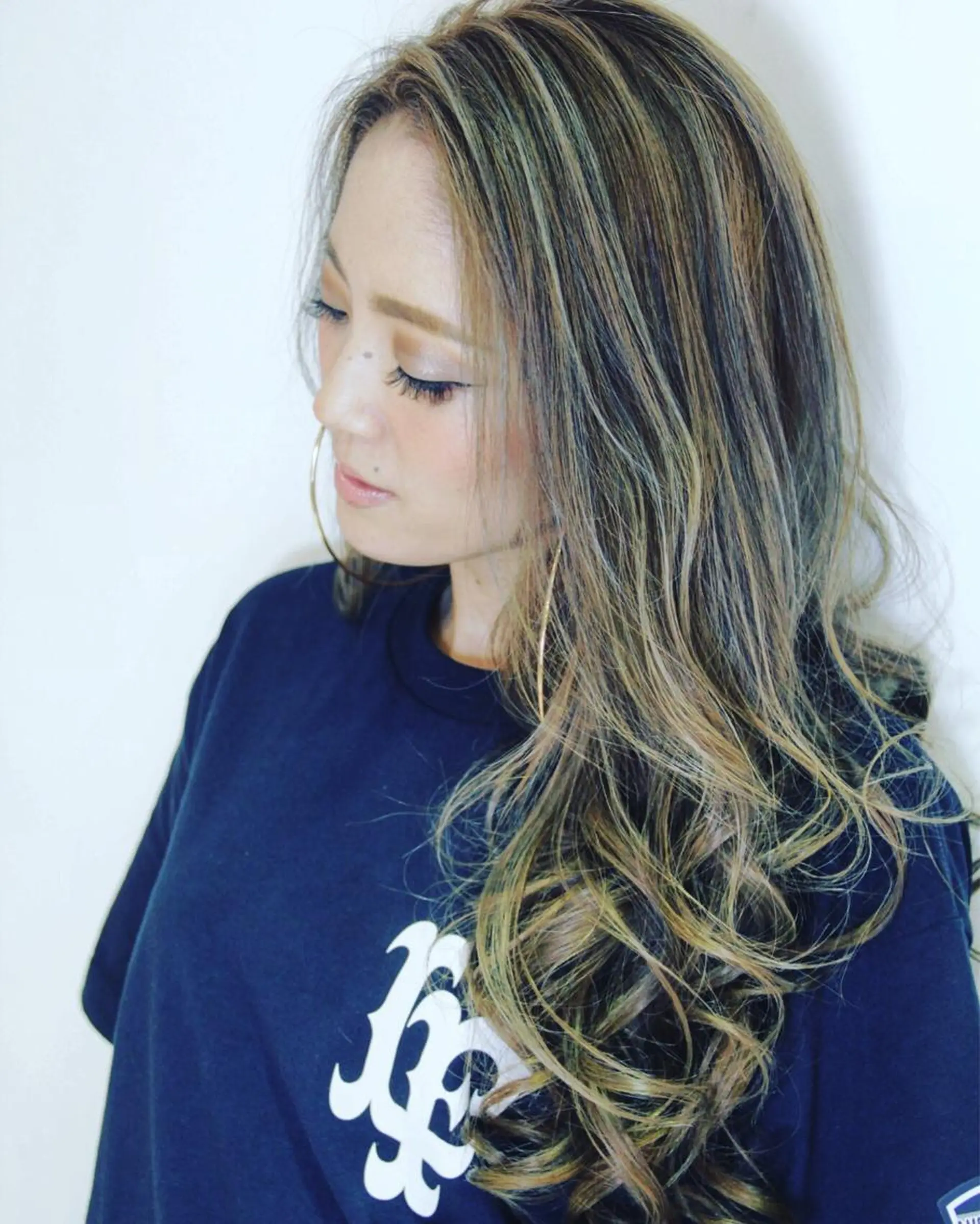 セミロング カラー パーマ ヘアアレンジ ネイル マツエク・マツパ カット ヘアカラー トリートメント 一人一人の輝きを 心を込めてのヘアスタイル