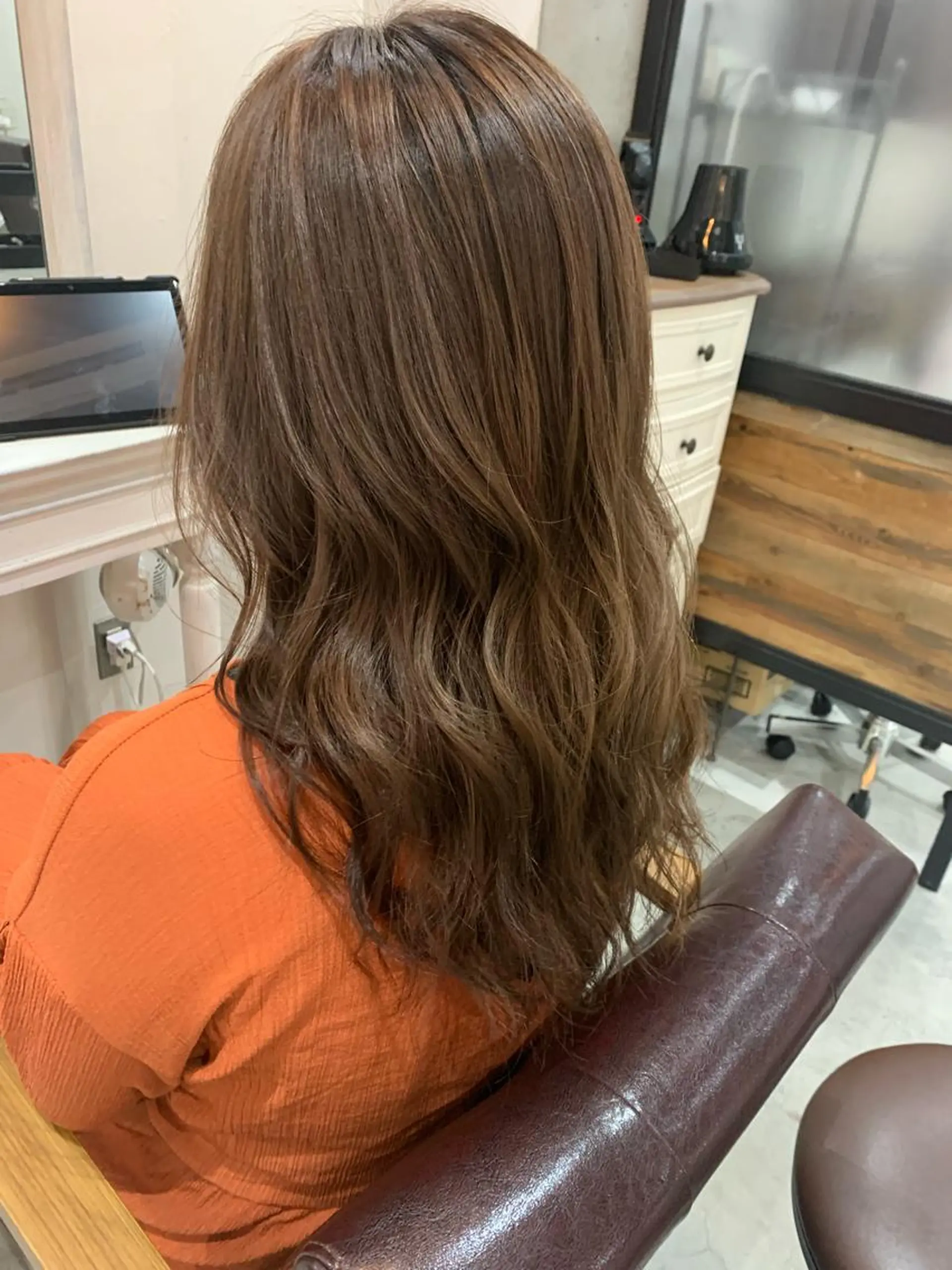 セミロング カラー ヘアアレンジ カット ヘアカラー トリートメント kei/透明感カラー /ベージュ/髪質改善のヘアスタイル