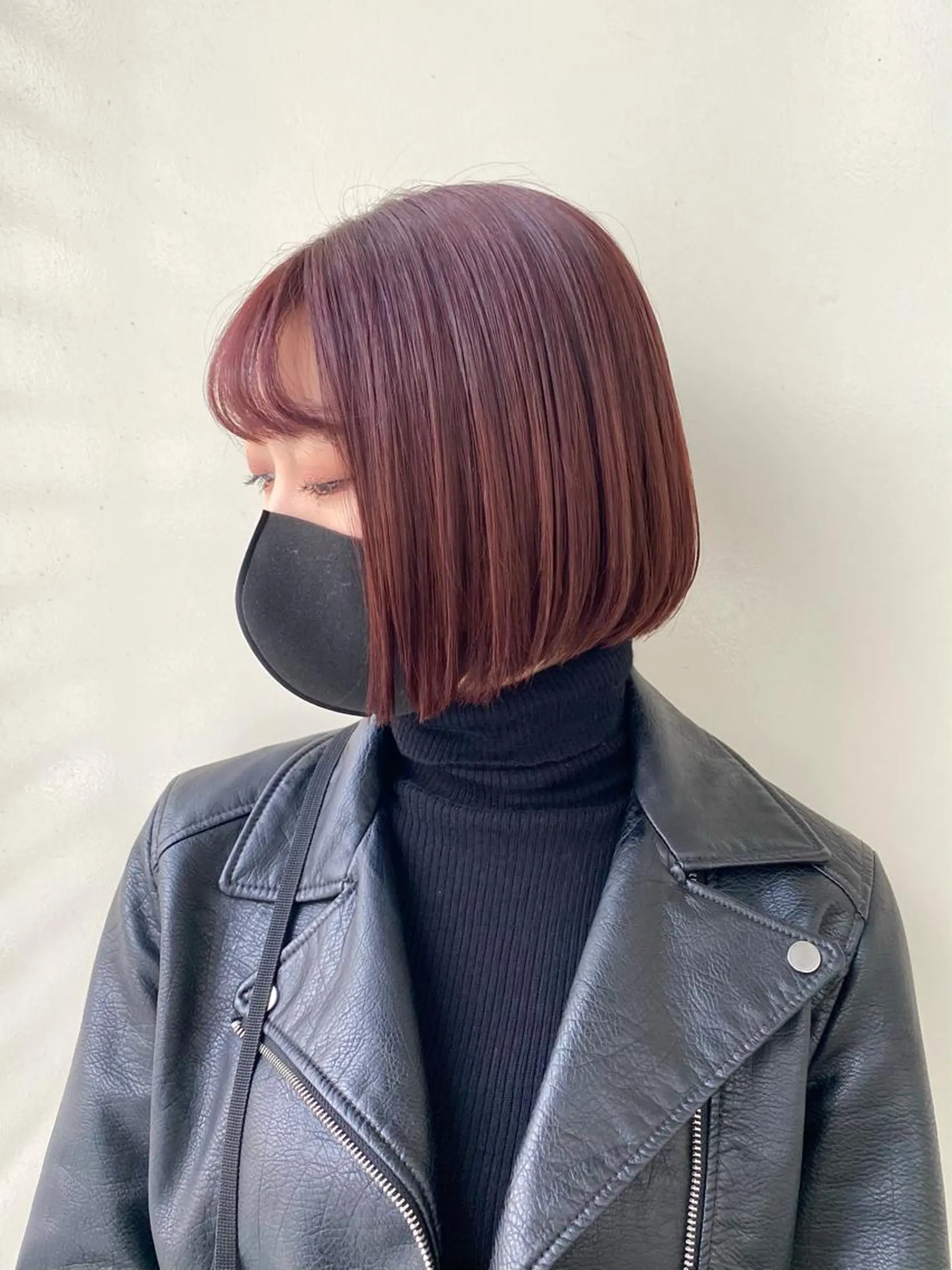 ショート カラー ANNA ／艶髪／ハイトーンのヘアスタイル