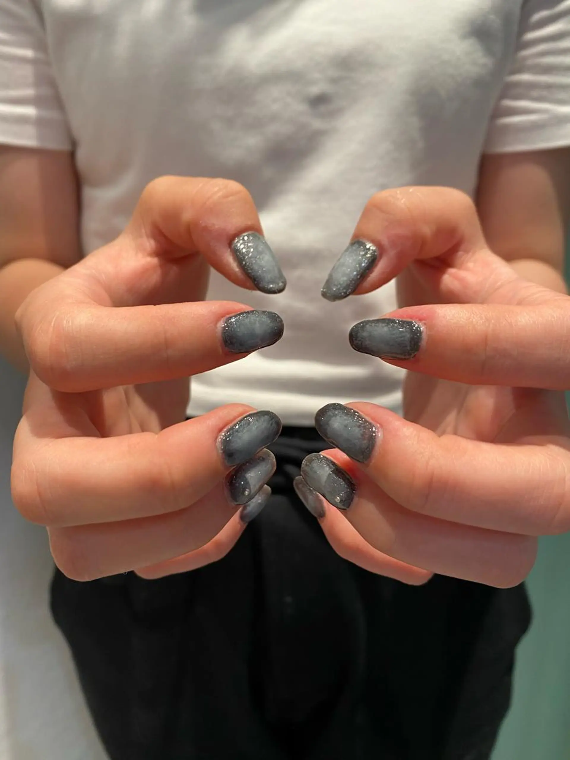 ネイル グラデーション キラキラネイル マグネットネイル Marin🔖 /学生人気No. 1のヘアスタイル