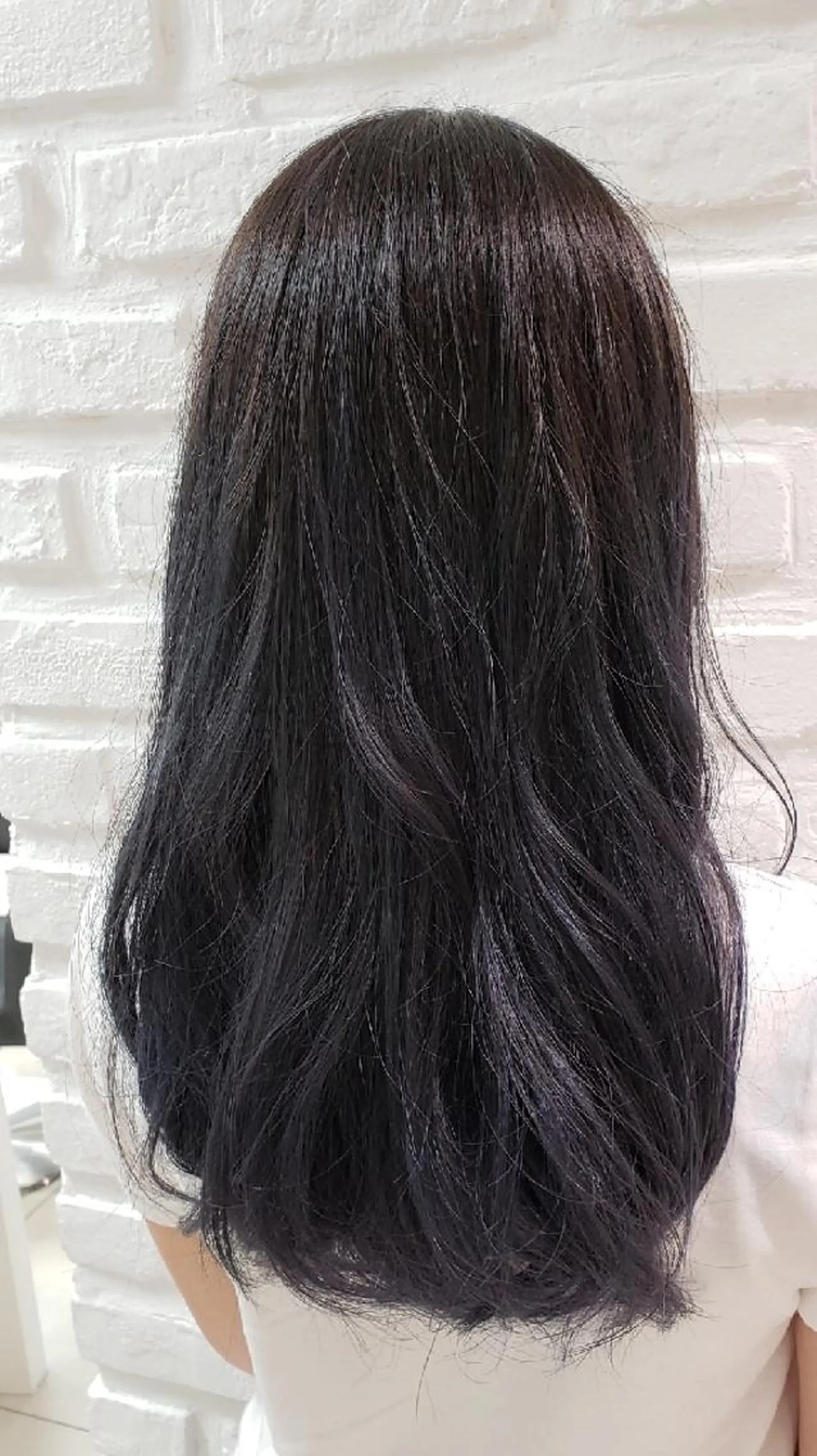 ロング カラー ブリーチ ブルーカラー イルミナカラー 染野 匠のヘアスタイル