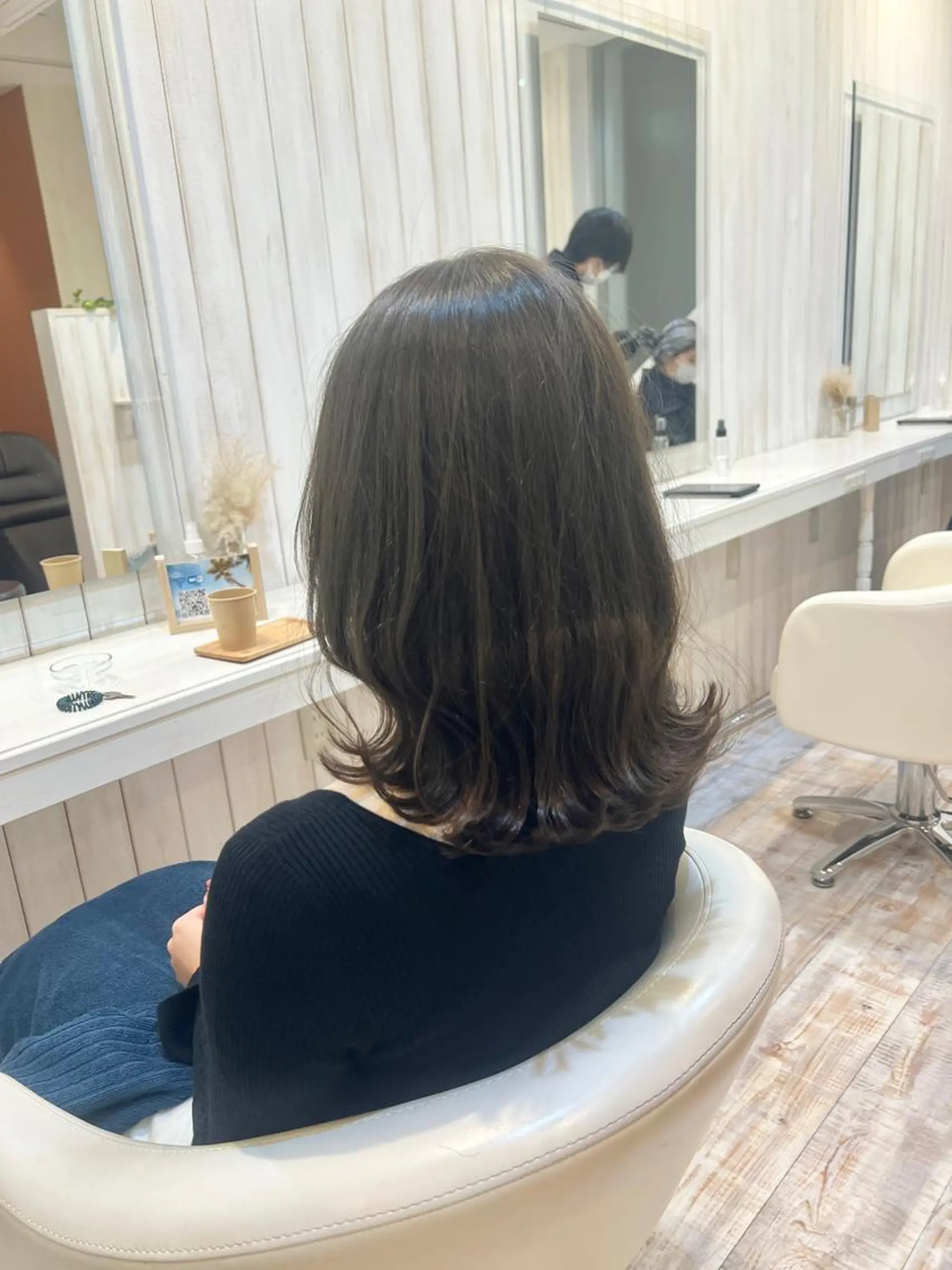 ミディアム カラー カット ヘアカラー 佐藤史哉* 韓国レイヤー赤み除去のヘアスタイル