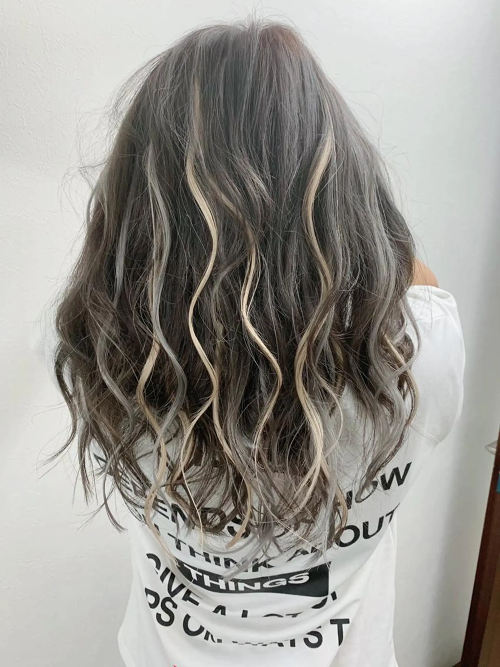 ロング カット ヘアカラー エクステ Crystal 船橋のヘアスタイル